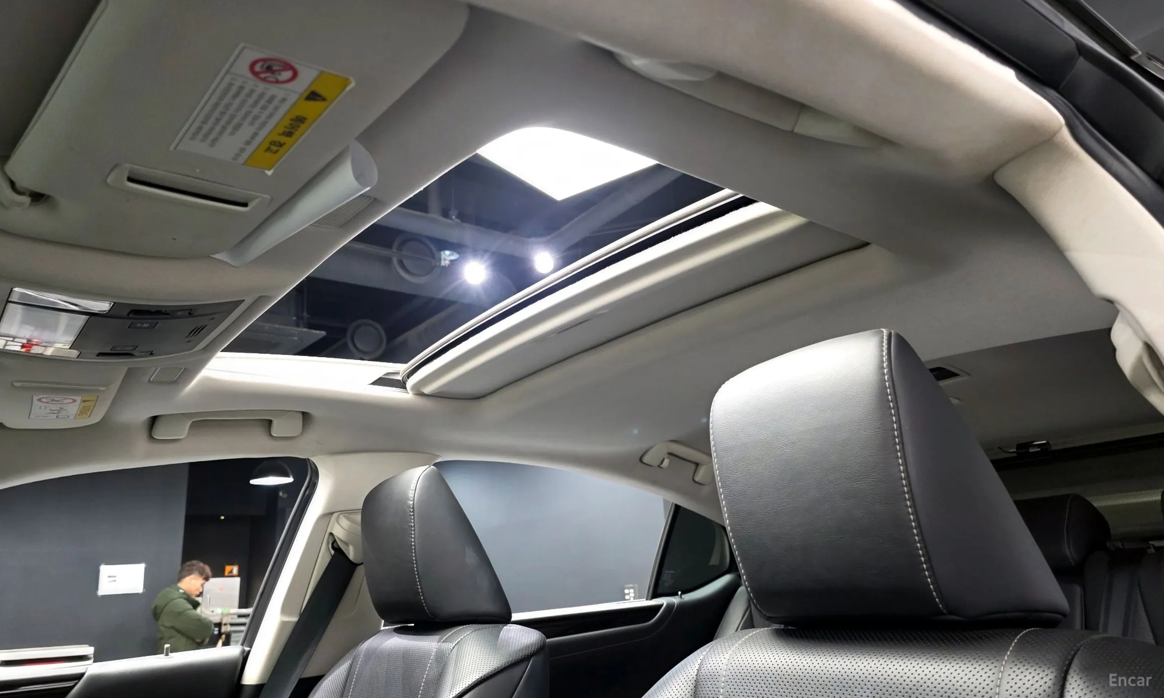 Lexus ES300h 7th Generation превью 18