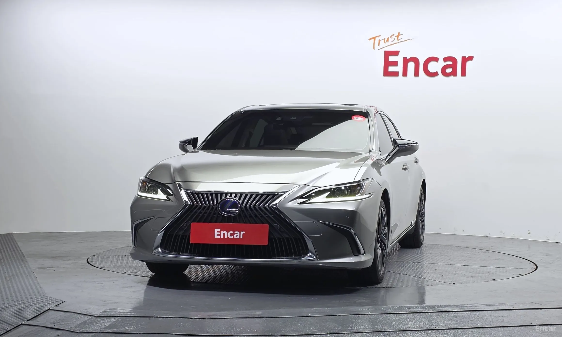 Lexus ES300h 7th Generation превью 3