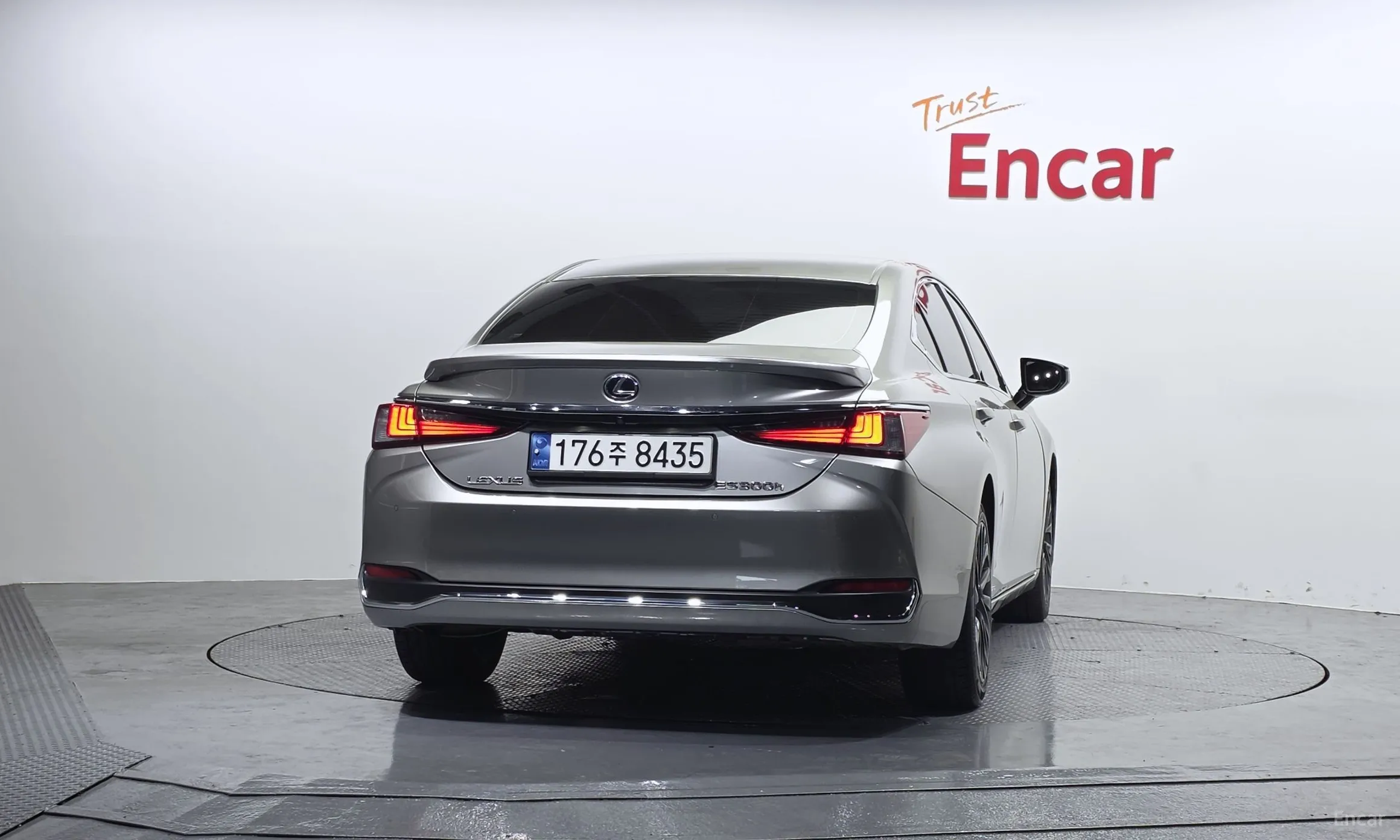 Lexus ES300h 7th Generation превью 4