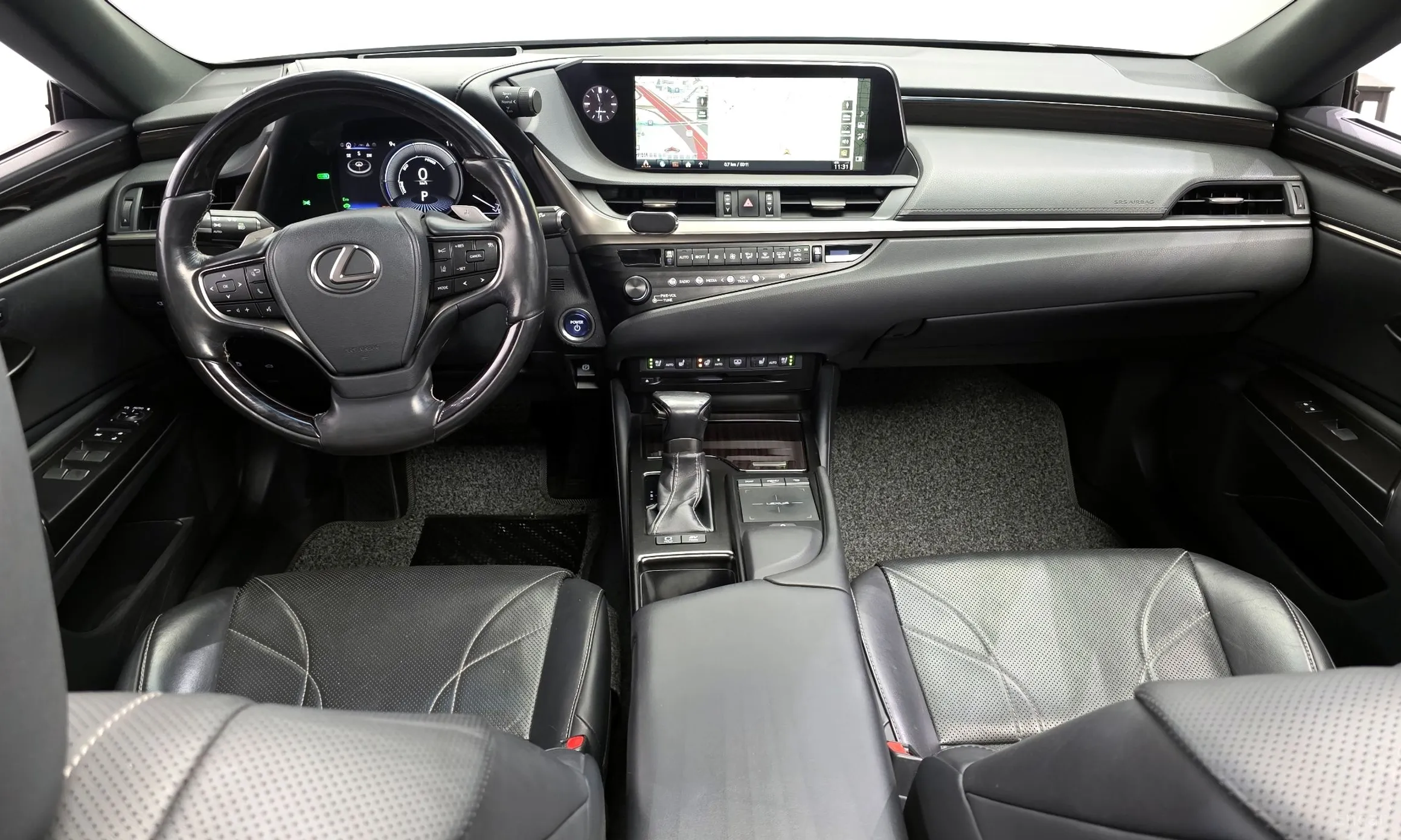 Lexus ES300h 7th Generation превью 7
