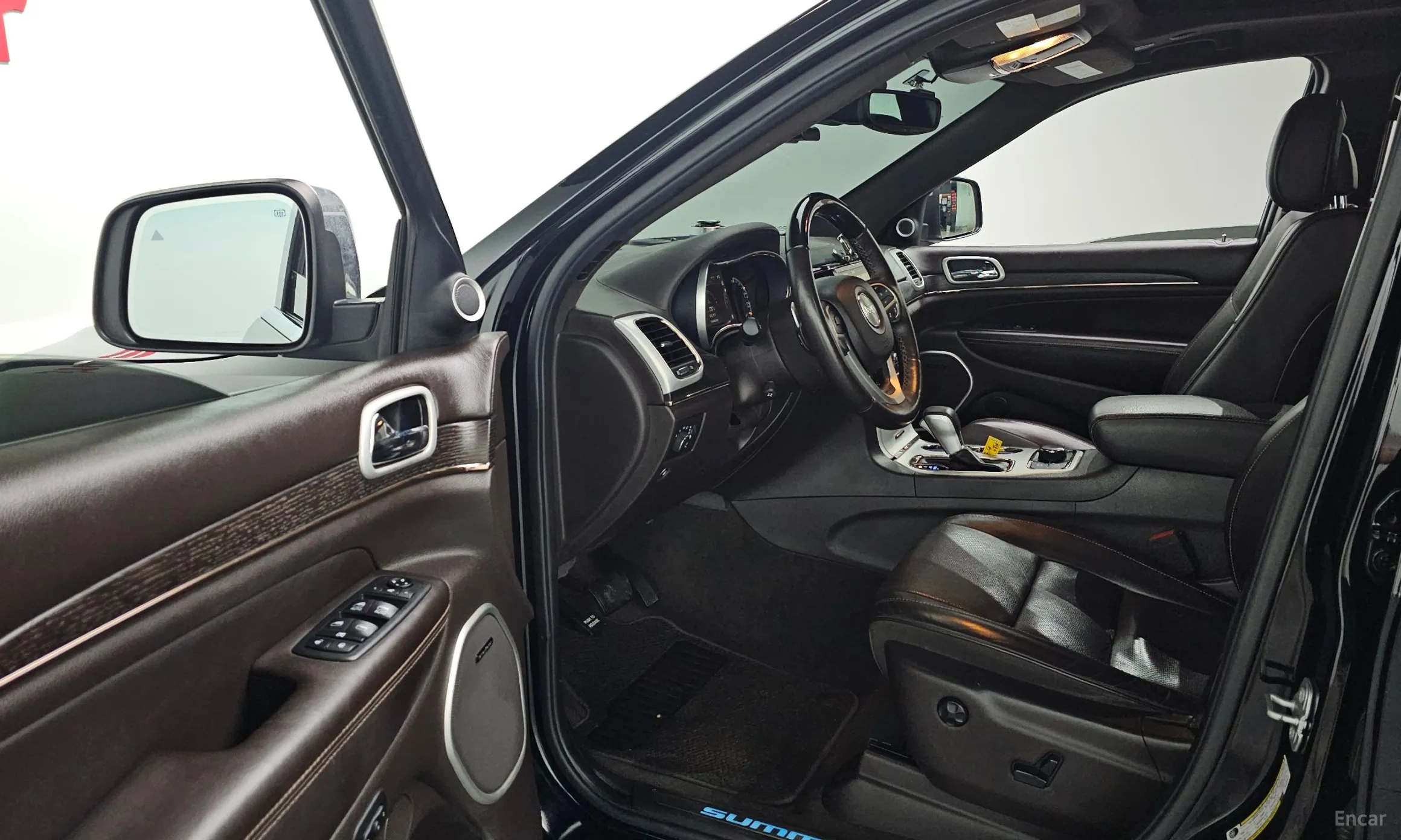Jeep Grand Cherokee превью 10