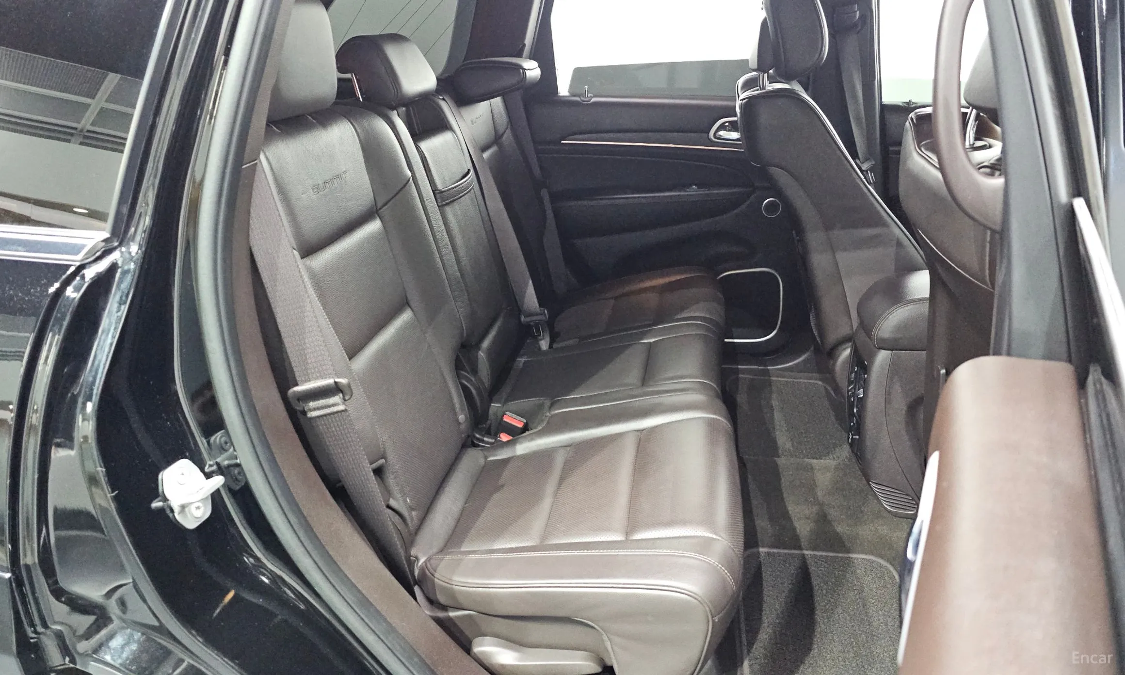 Jeep Grand Cherokee превью 12