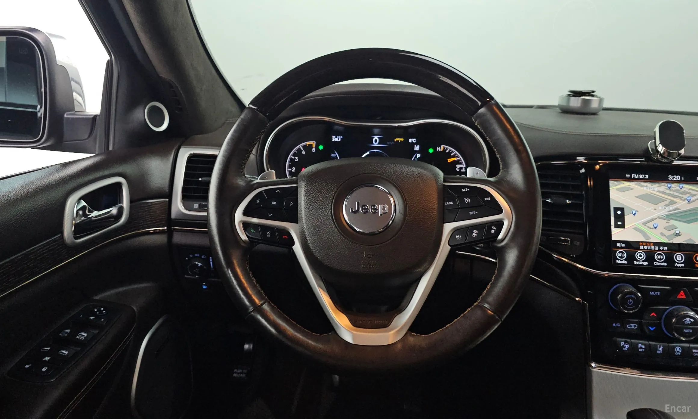 Jeep Grand Cherokee превью 14