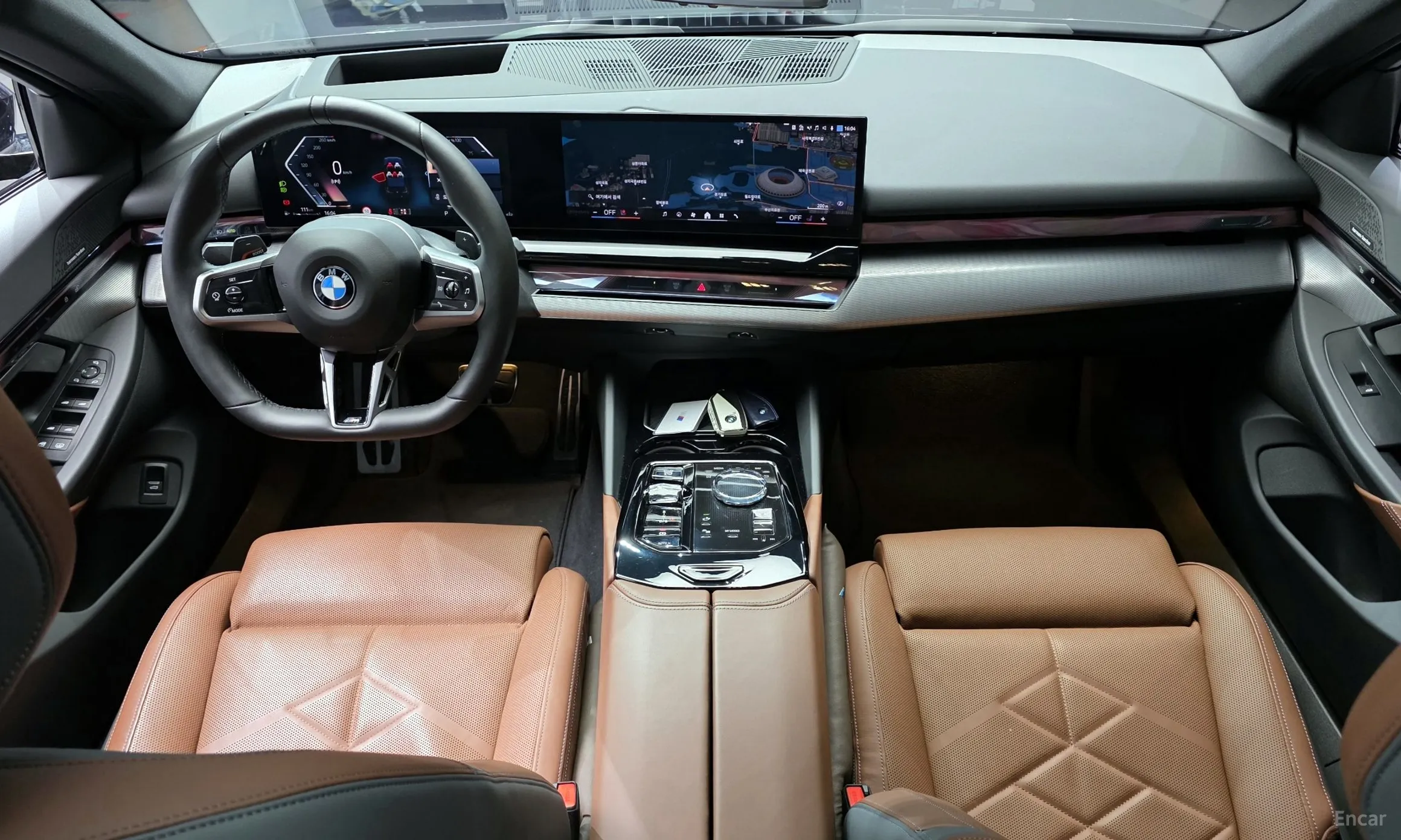 BMW 5 Series (G60) превью 7