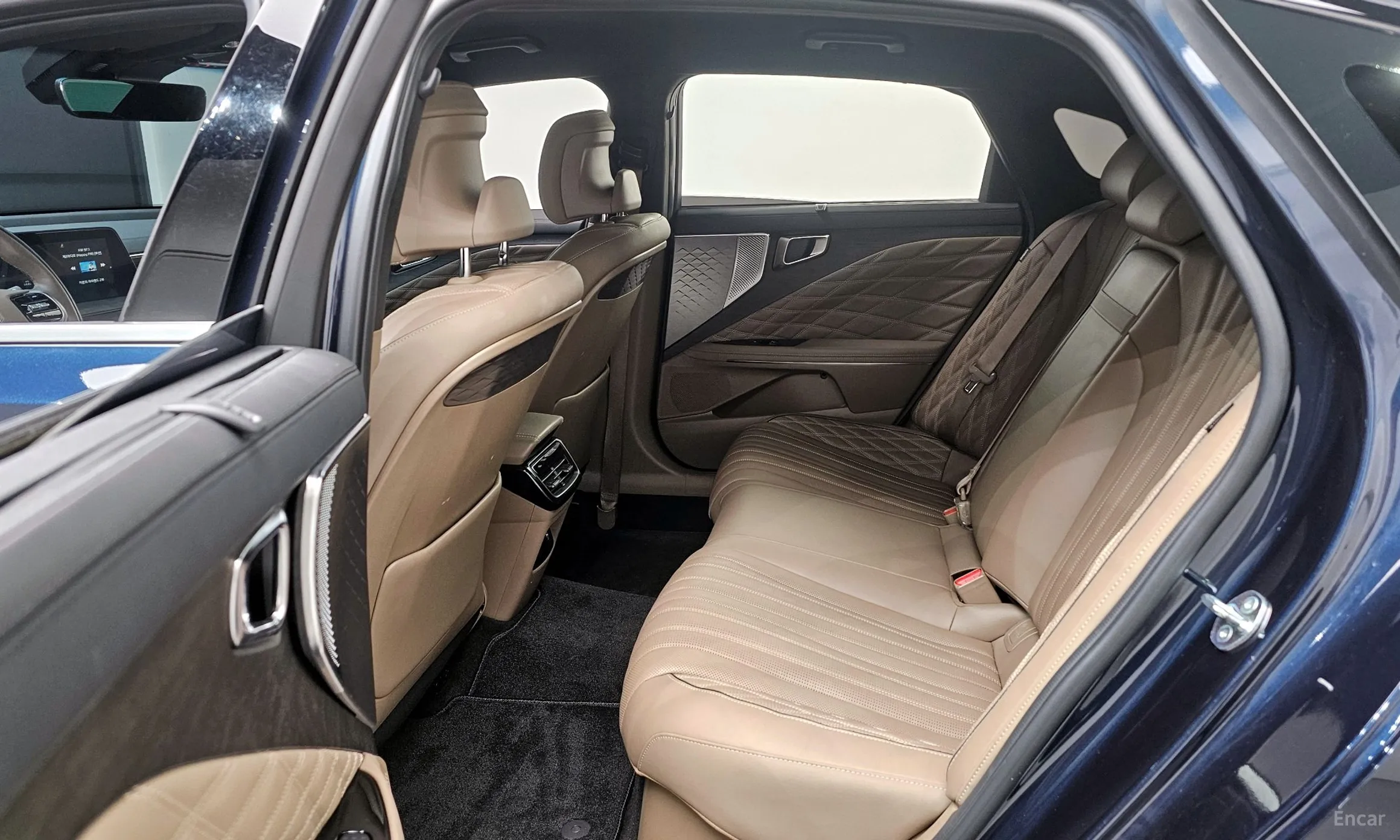 Kia K8 Hybrid превью 12