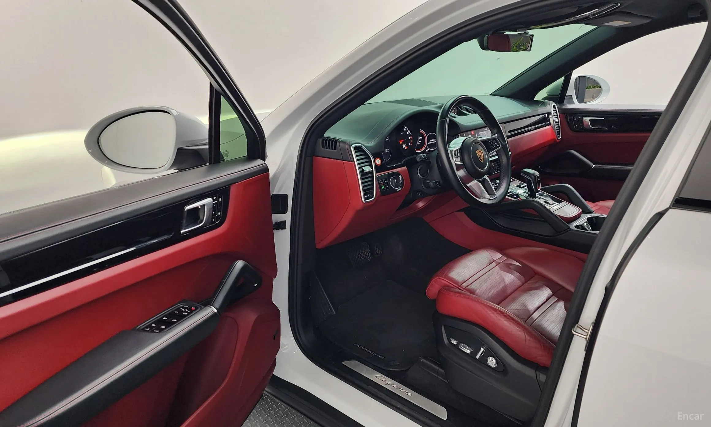 Porsche Cayenne (PO536) превью 10