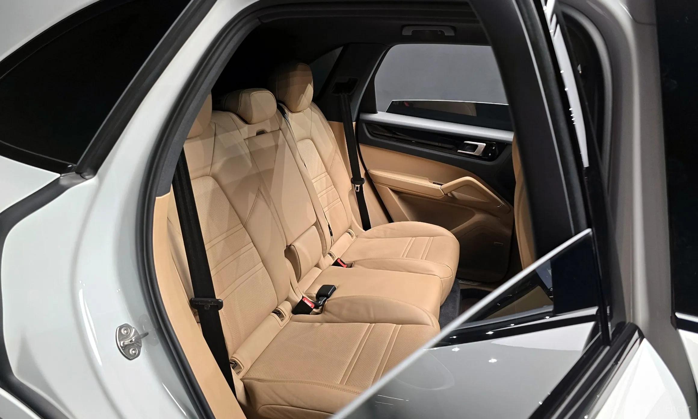 Porsche Cayenne (PO536) превью 12