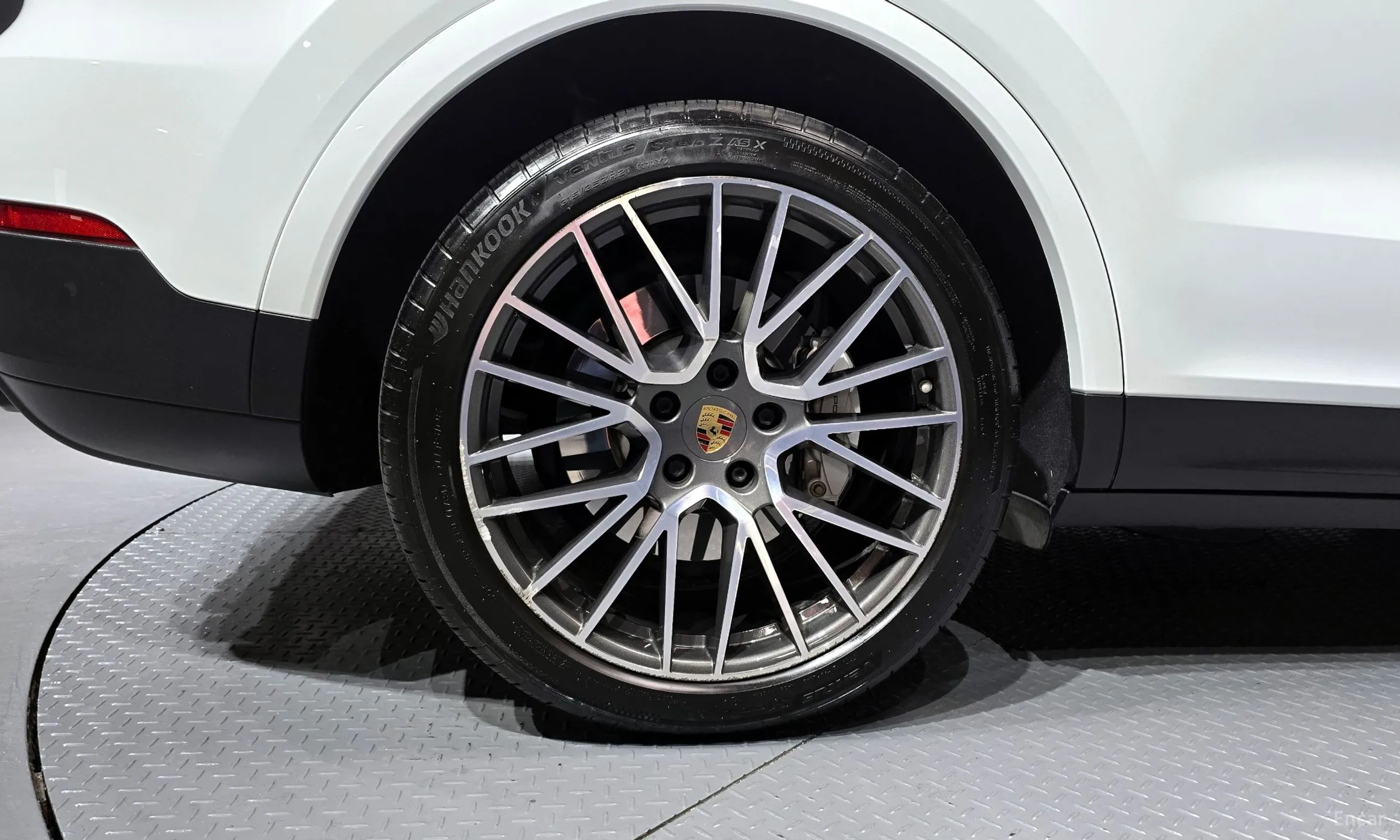 Porsche Cayenne (PO536) превью 5