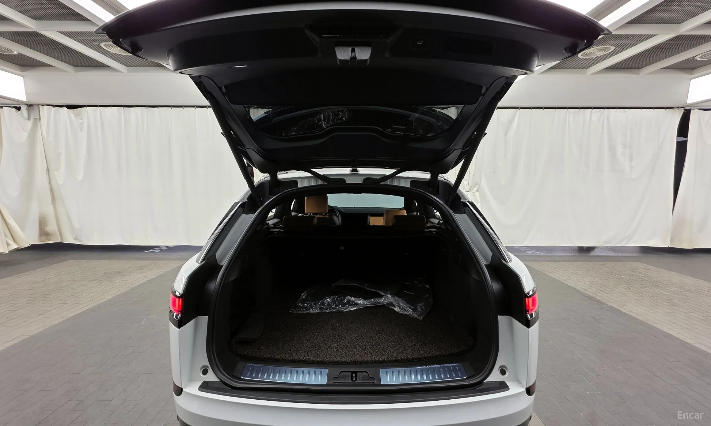 Land Rover Range Rover Bella превью 20