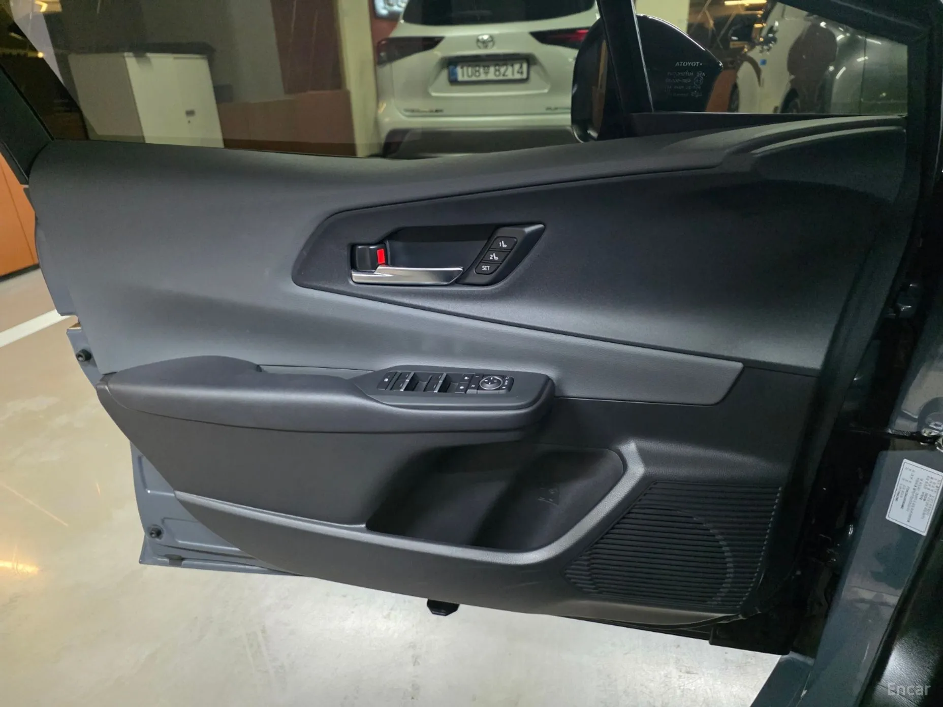 Toyota Prius 5th Generation превью 11