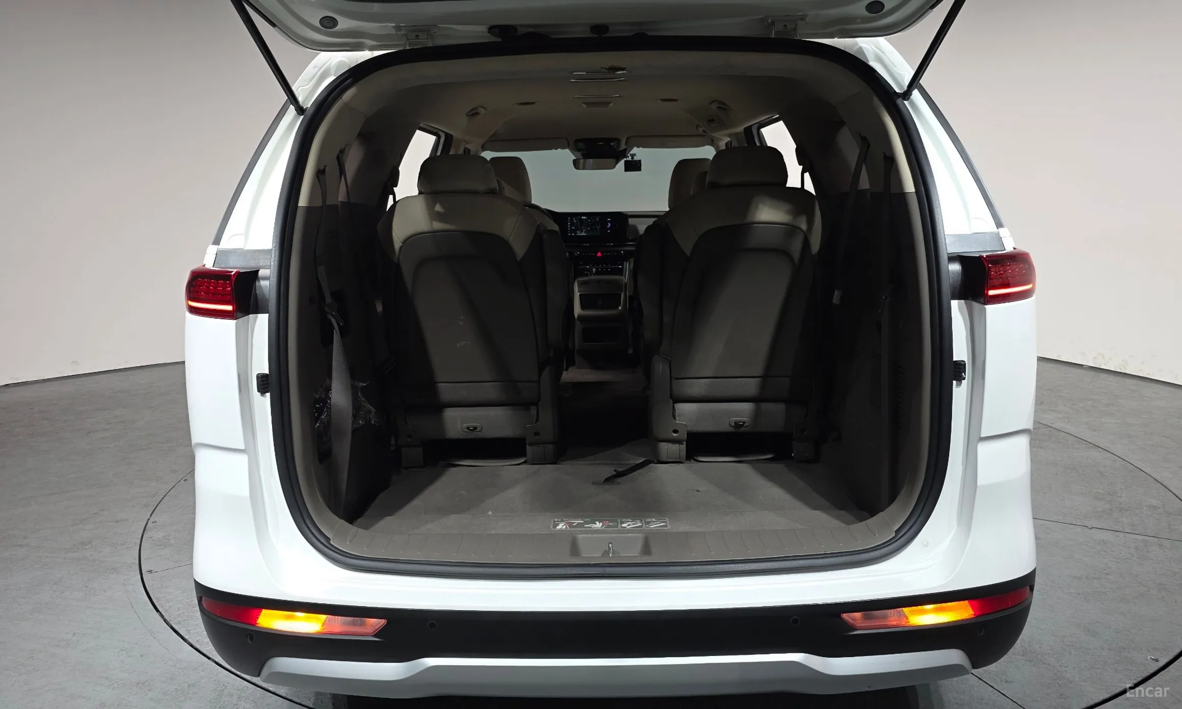 Kia Carnival Gen 4 превью 20