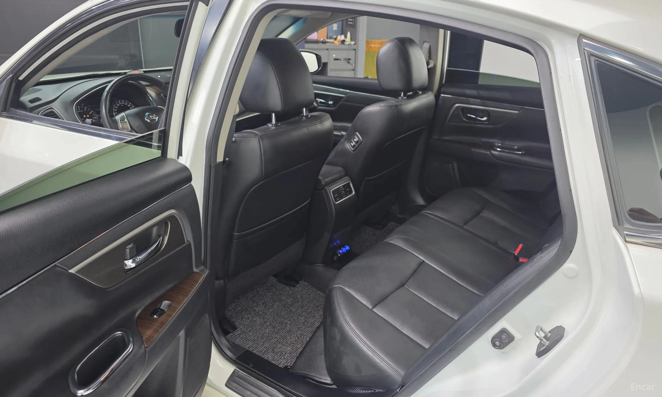 Nissan Altima превью 11