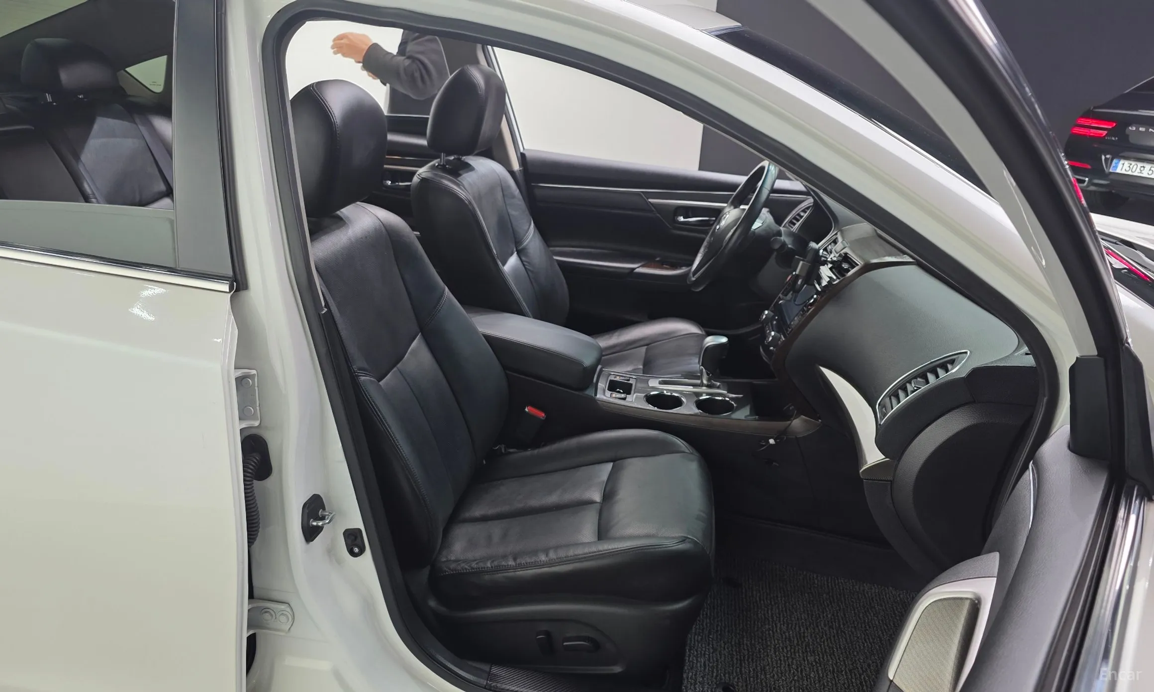 Nissan Altima превью 12