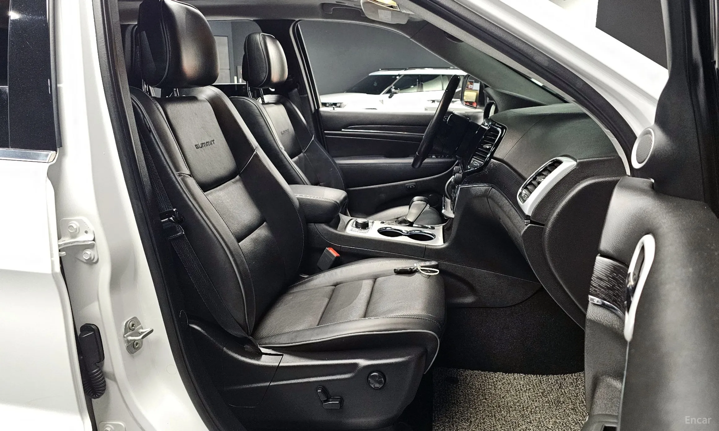 Jeep Grand Cherokee превью 10