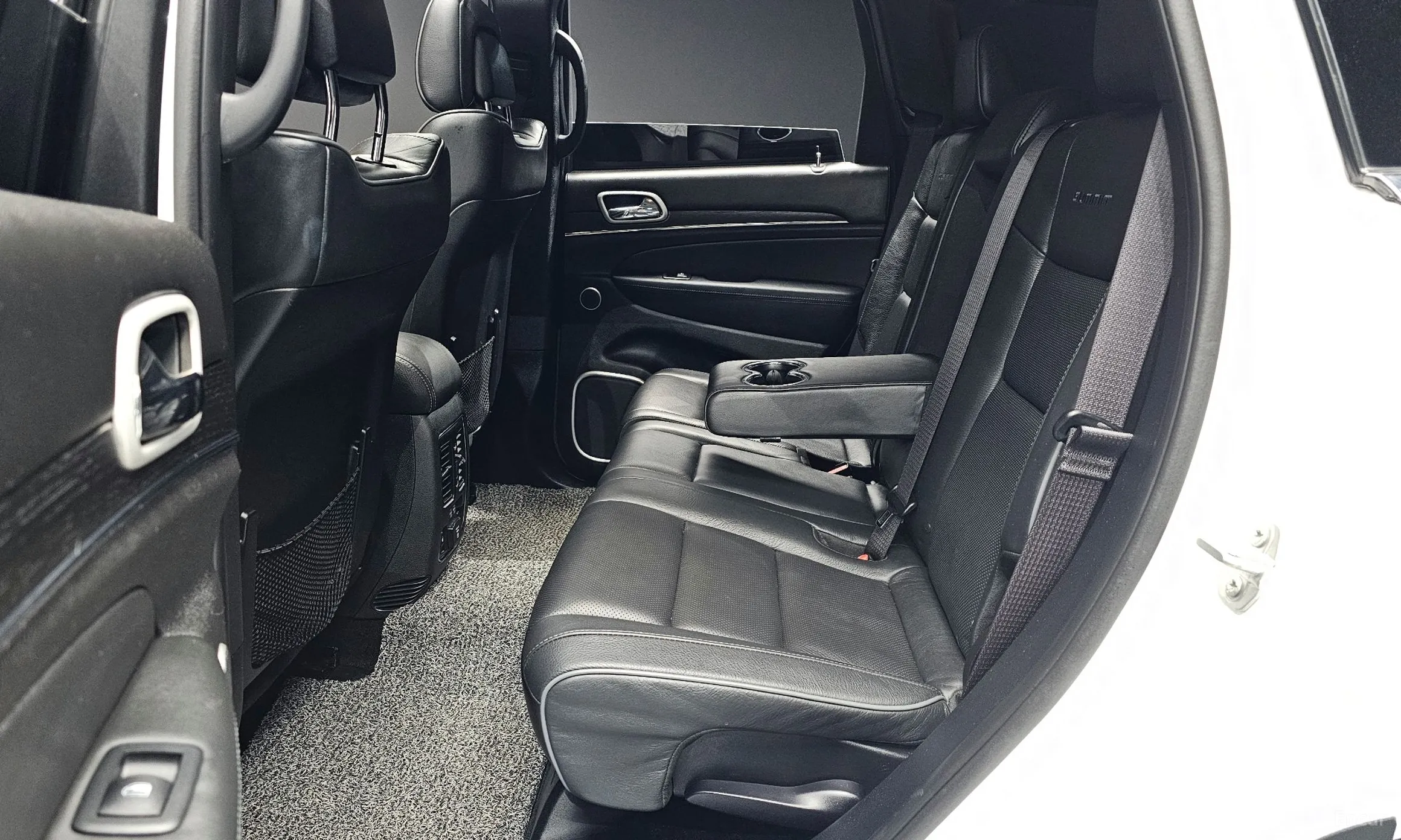 Jeep Grand Cherokee превью 12