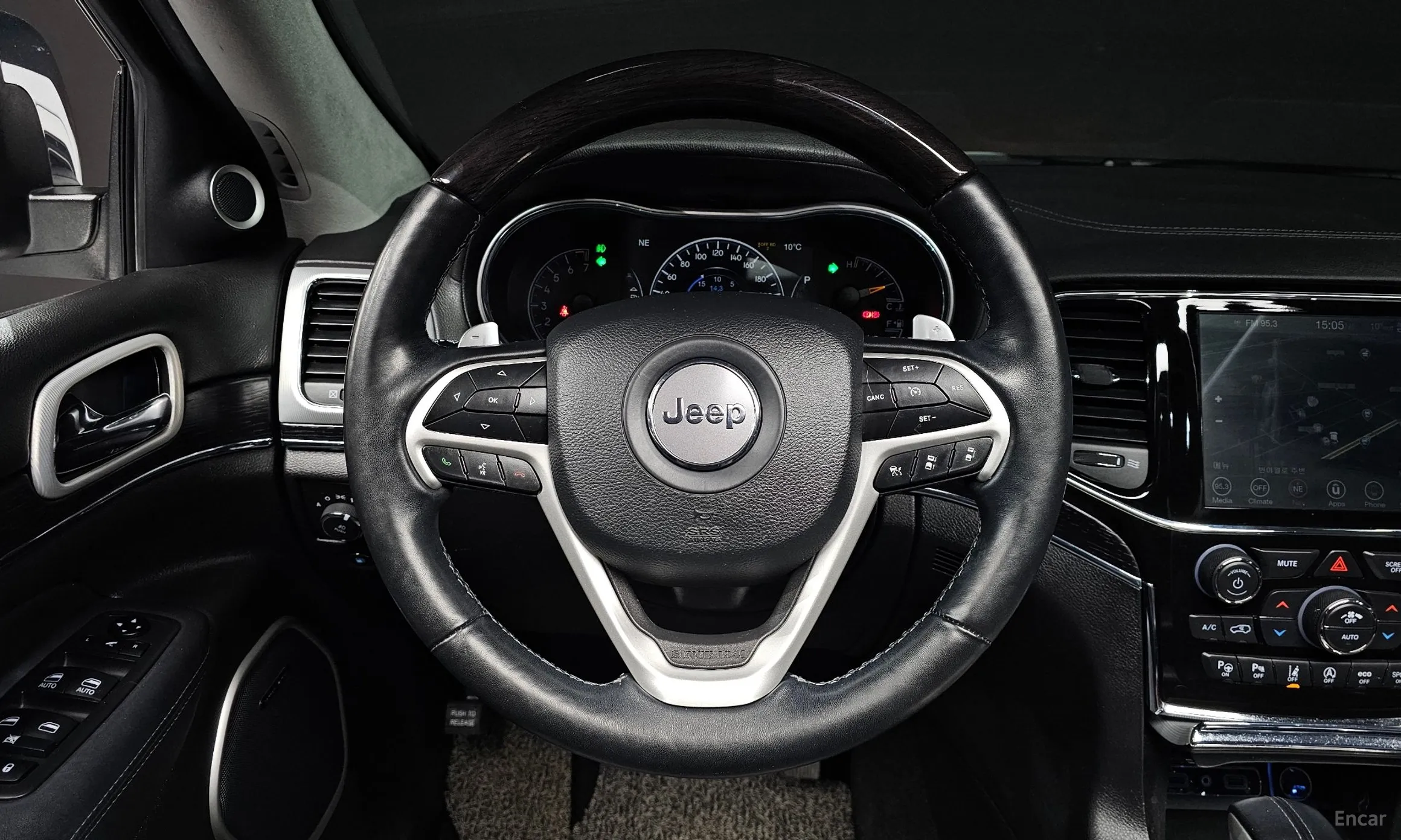 Jeep Grand Cherokee превью 13