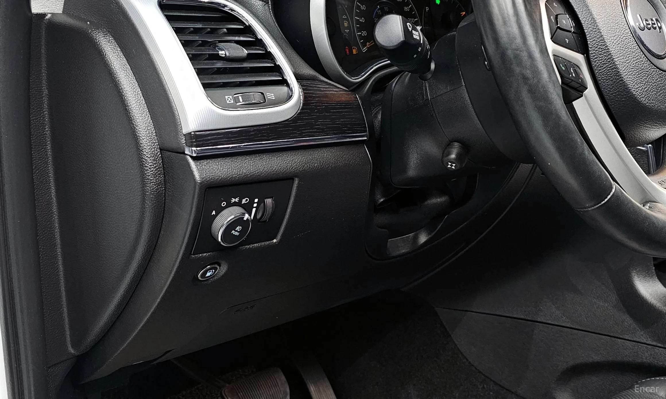 Jeep Grand Cherokee превью 16