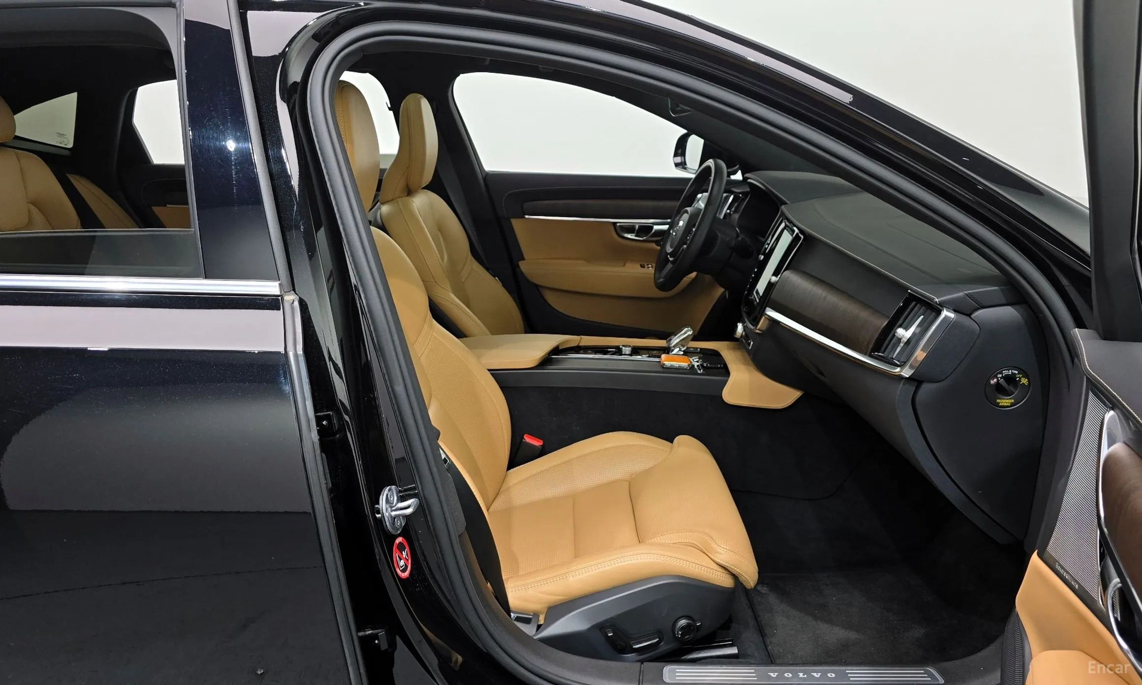 Volvo S90 превью 11