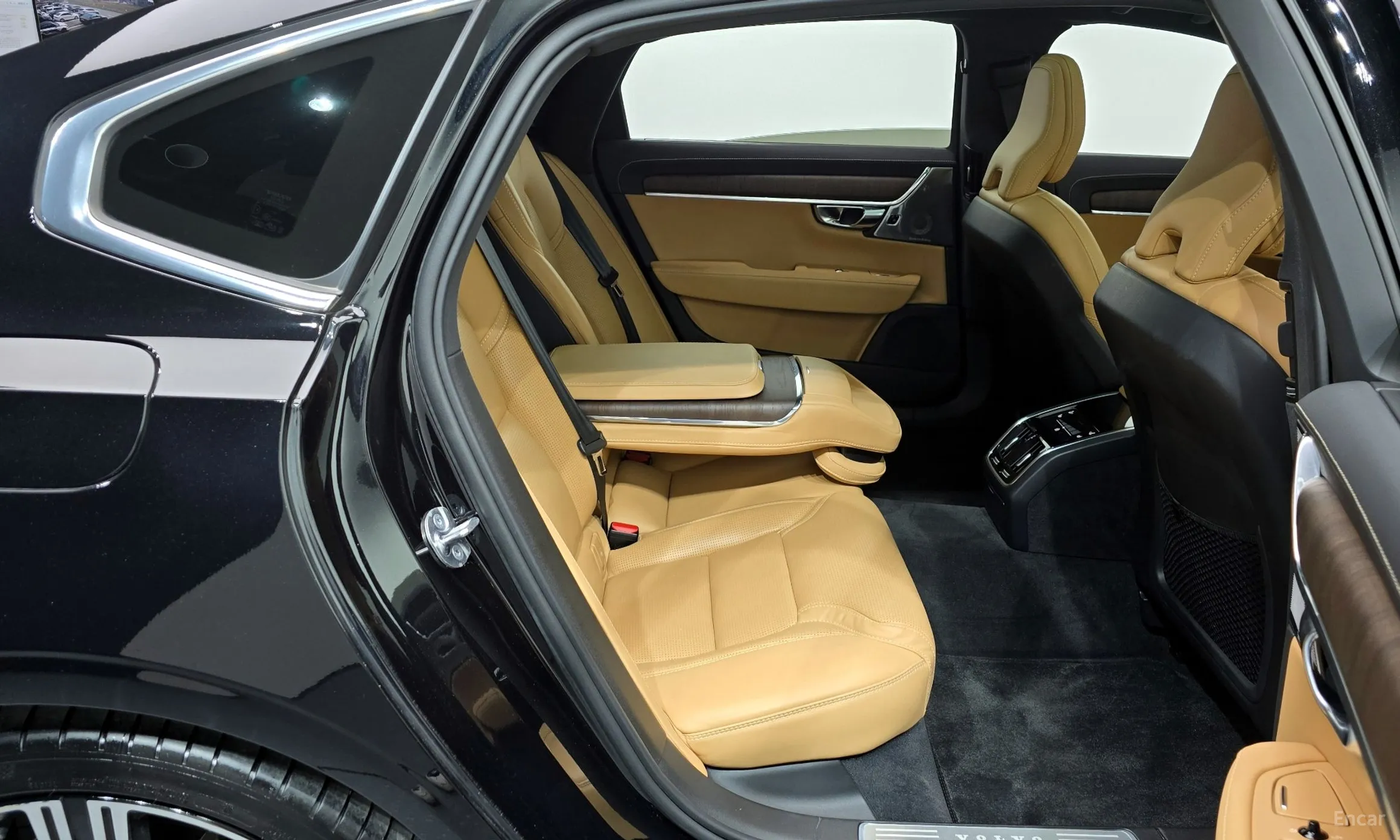Volvo S90 превью 12