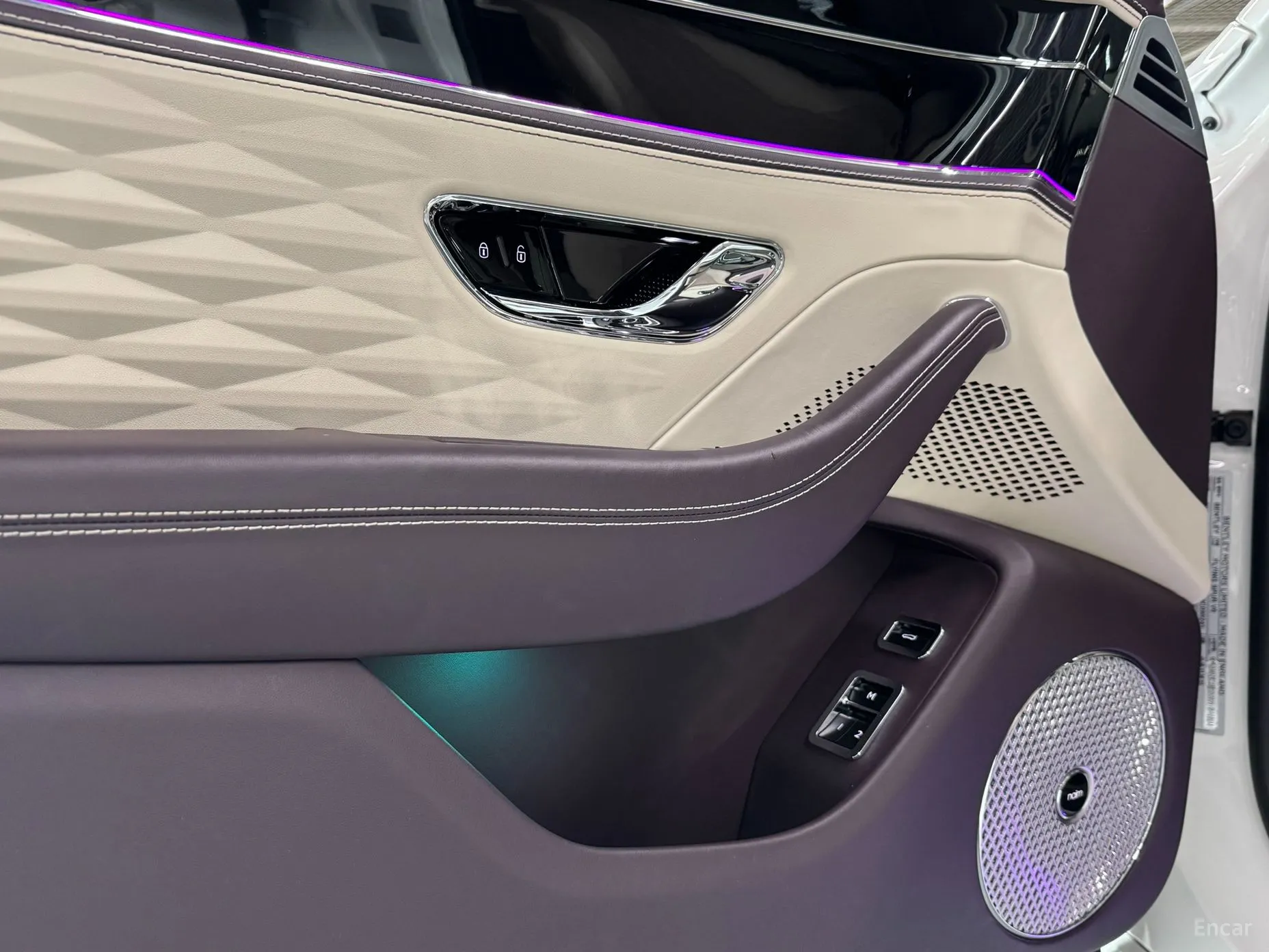 Bentley Flying Spur 3rd Generation превью 16