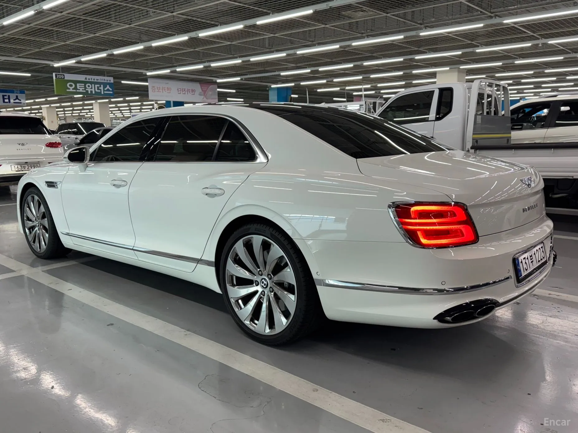 Bentley Flying Spur 3rd Generation превью 3