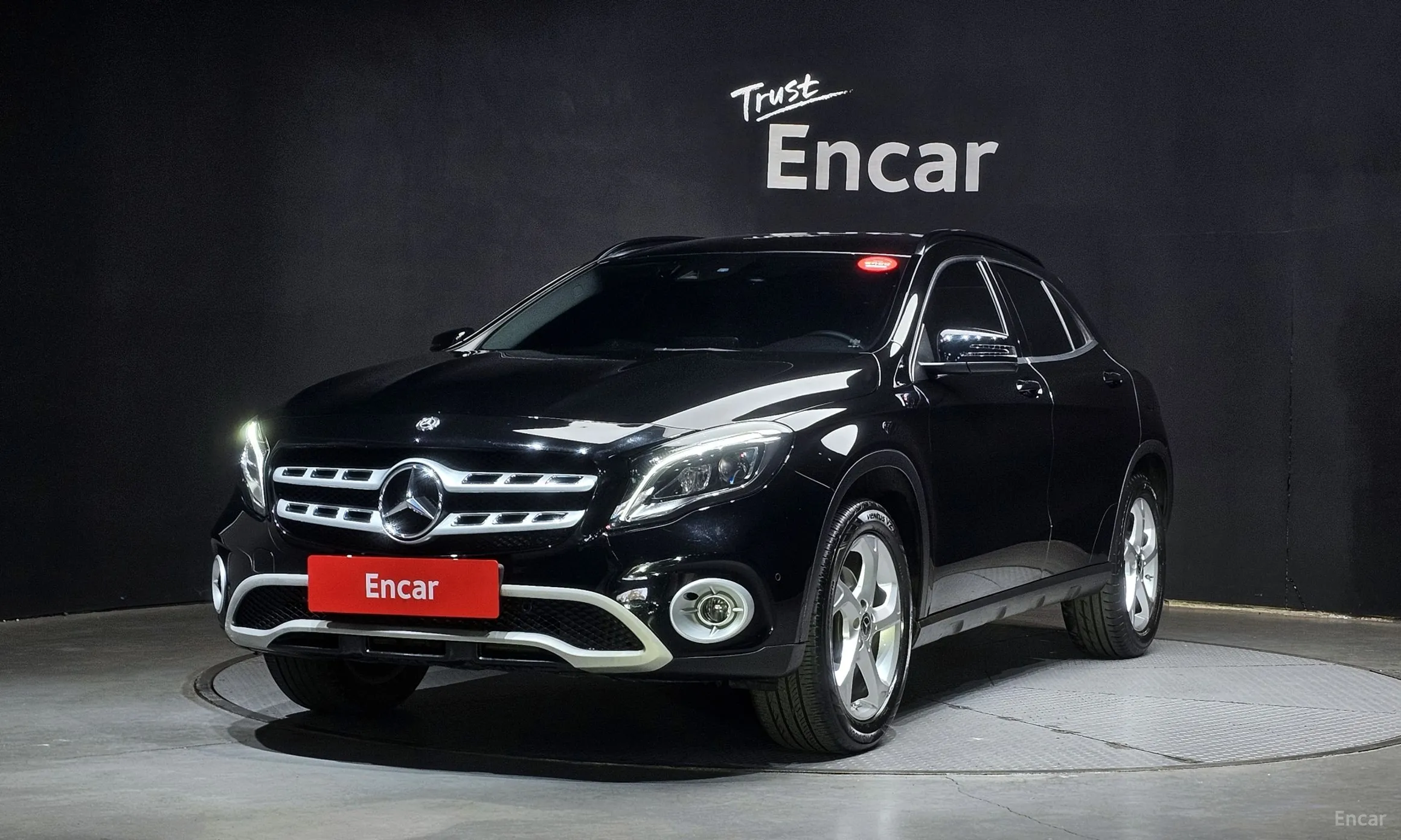 Mercedes Benz GLA-Class X156