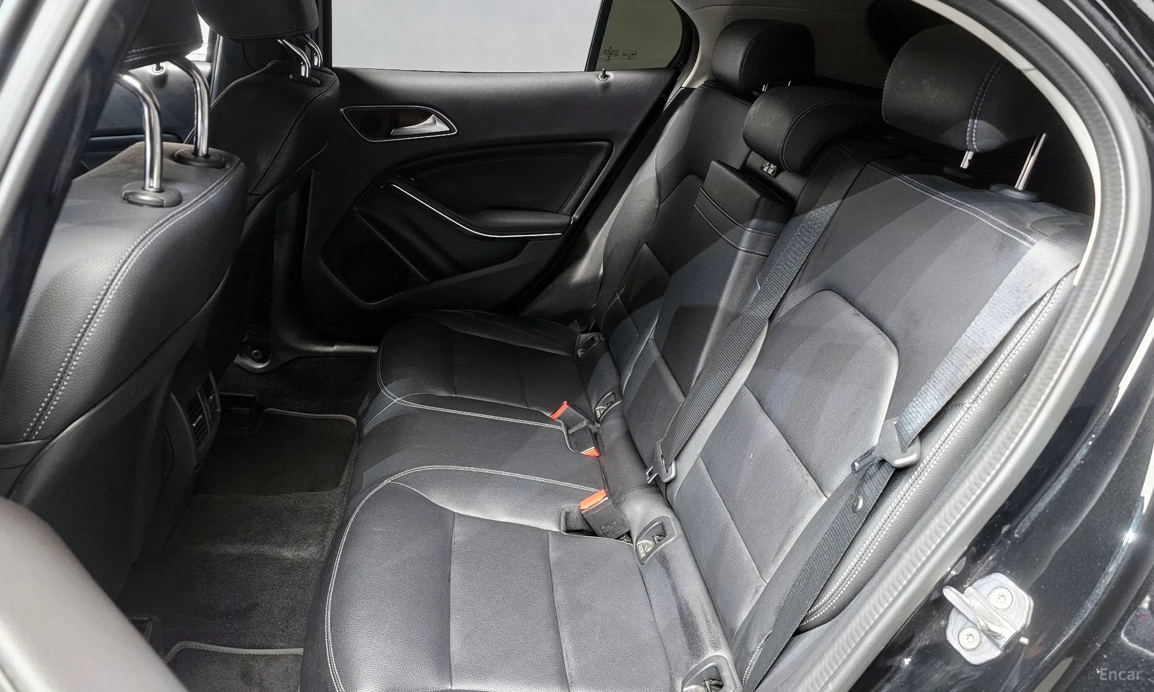 Mercedes Benz GLA-Class X156 превью 12
