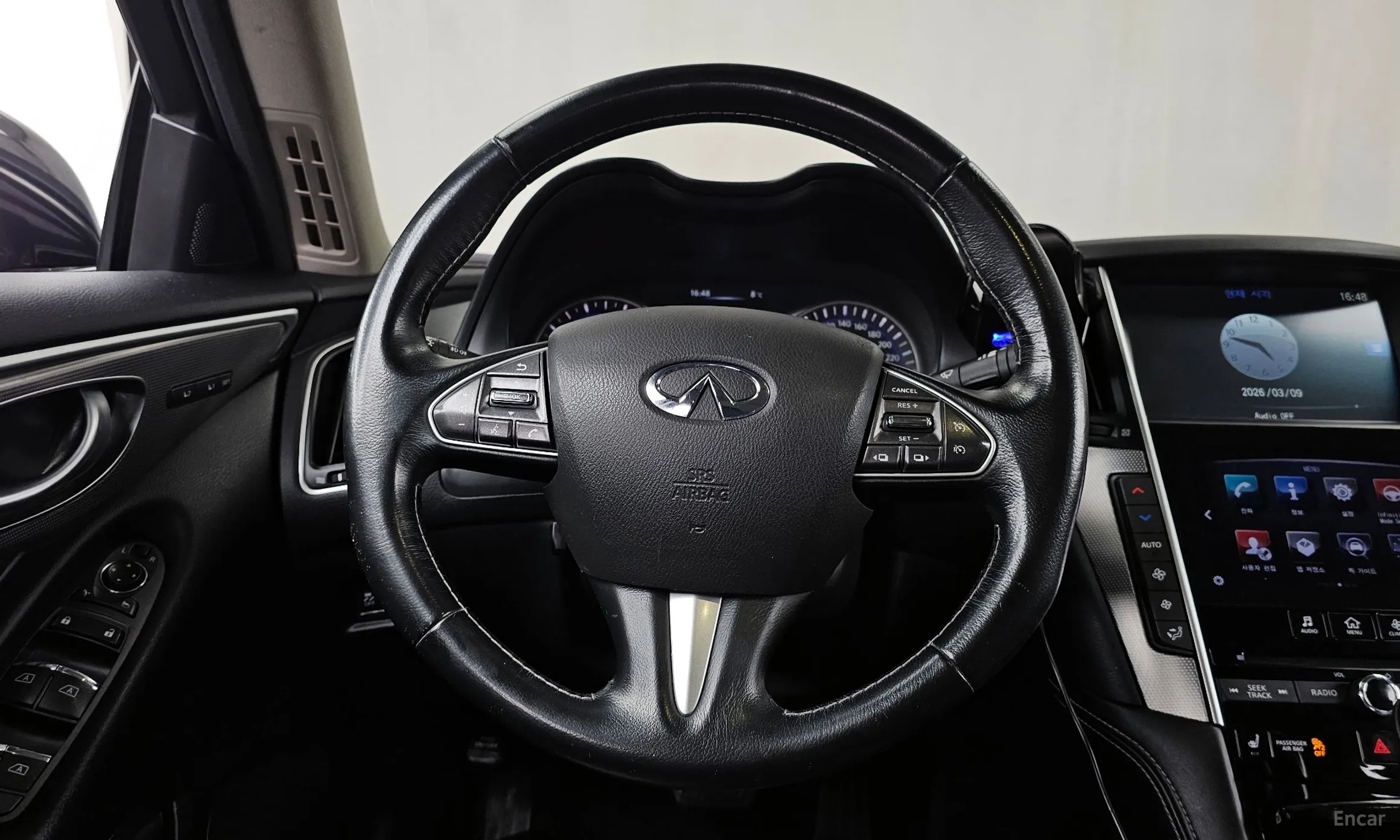 Infiniti Q50 превью 13