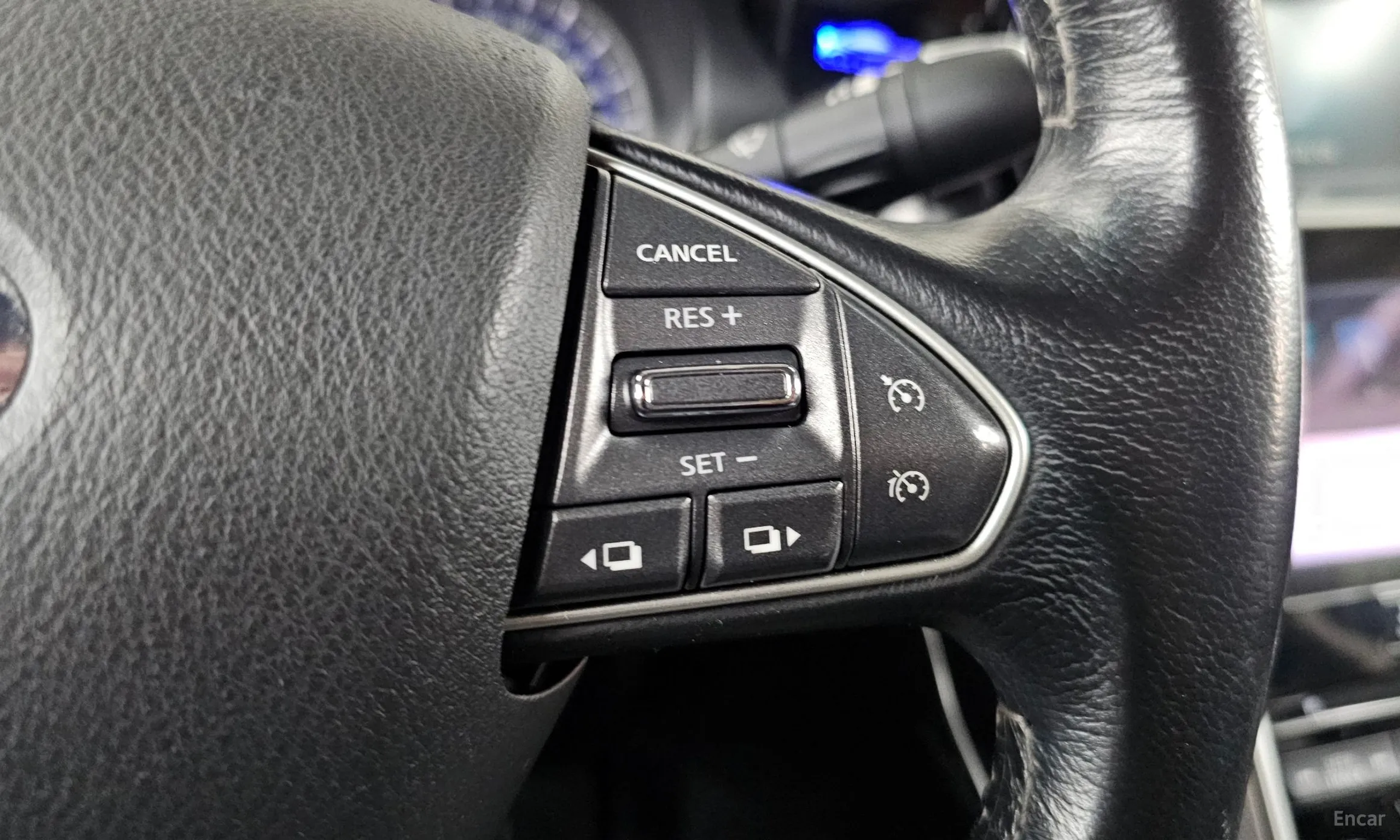 Infiniti Q50 превью 17