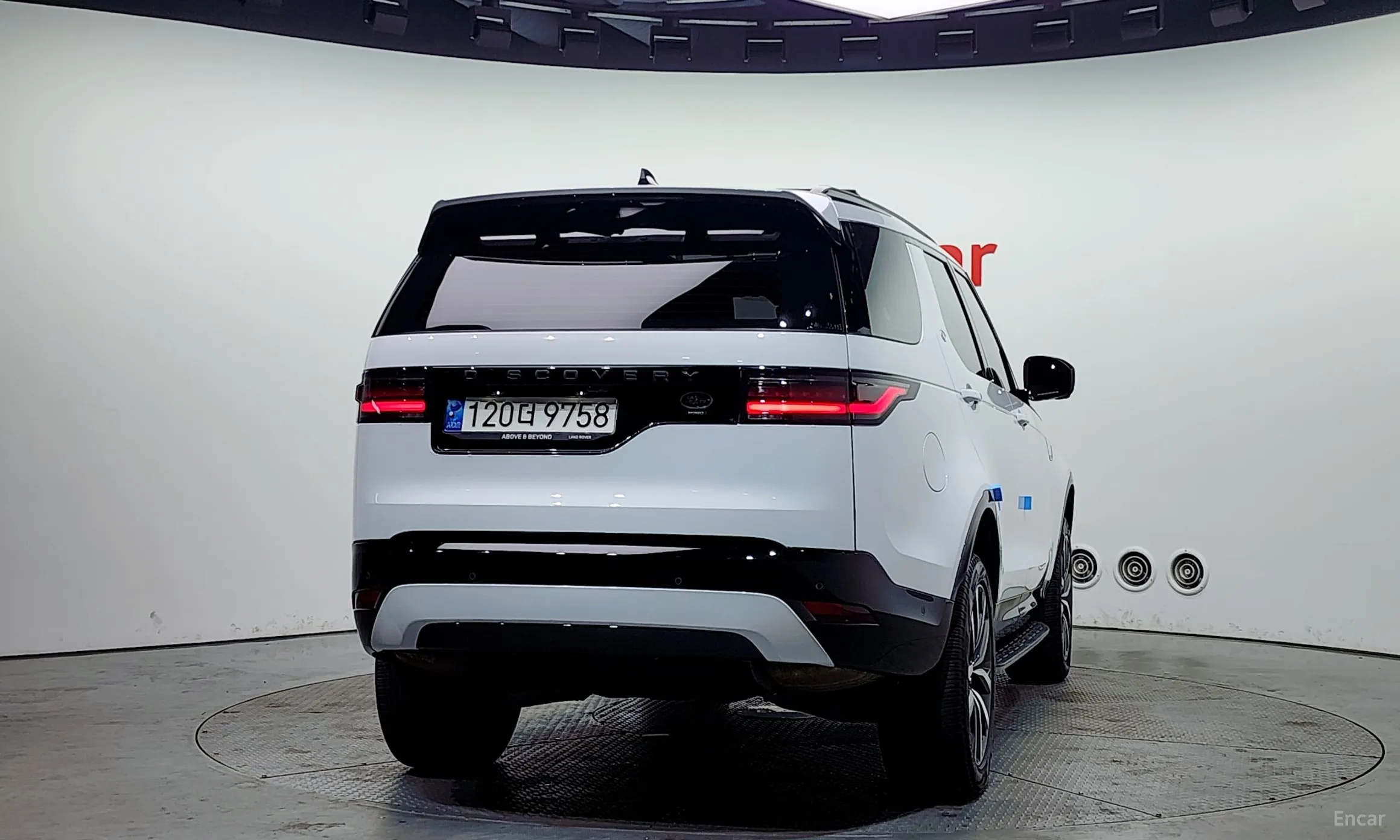 Land Rover Discovery 5 превью 4