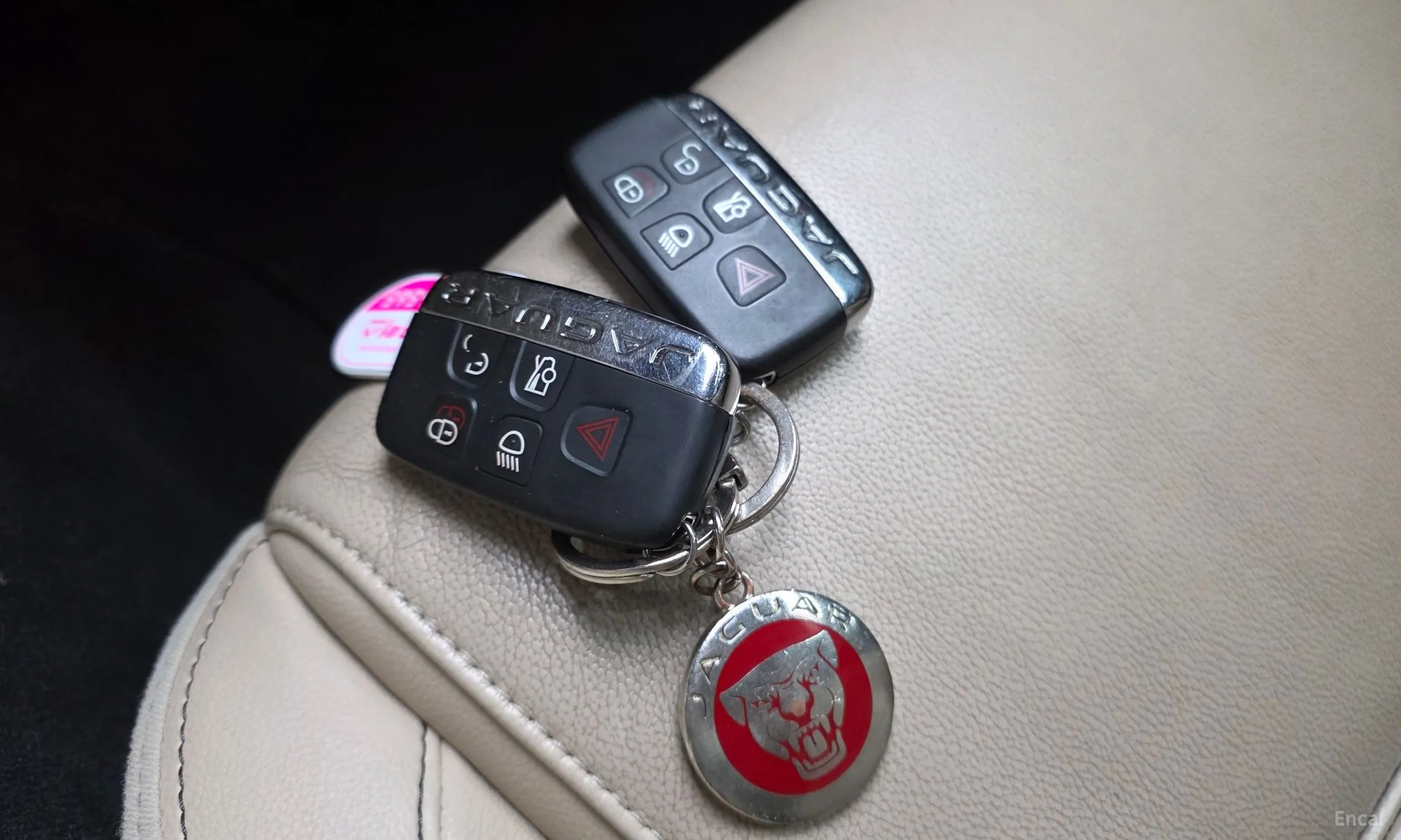 Jaguar XE превью 19