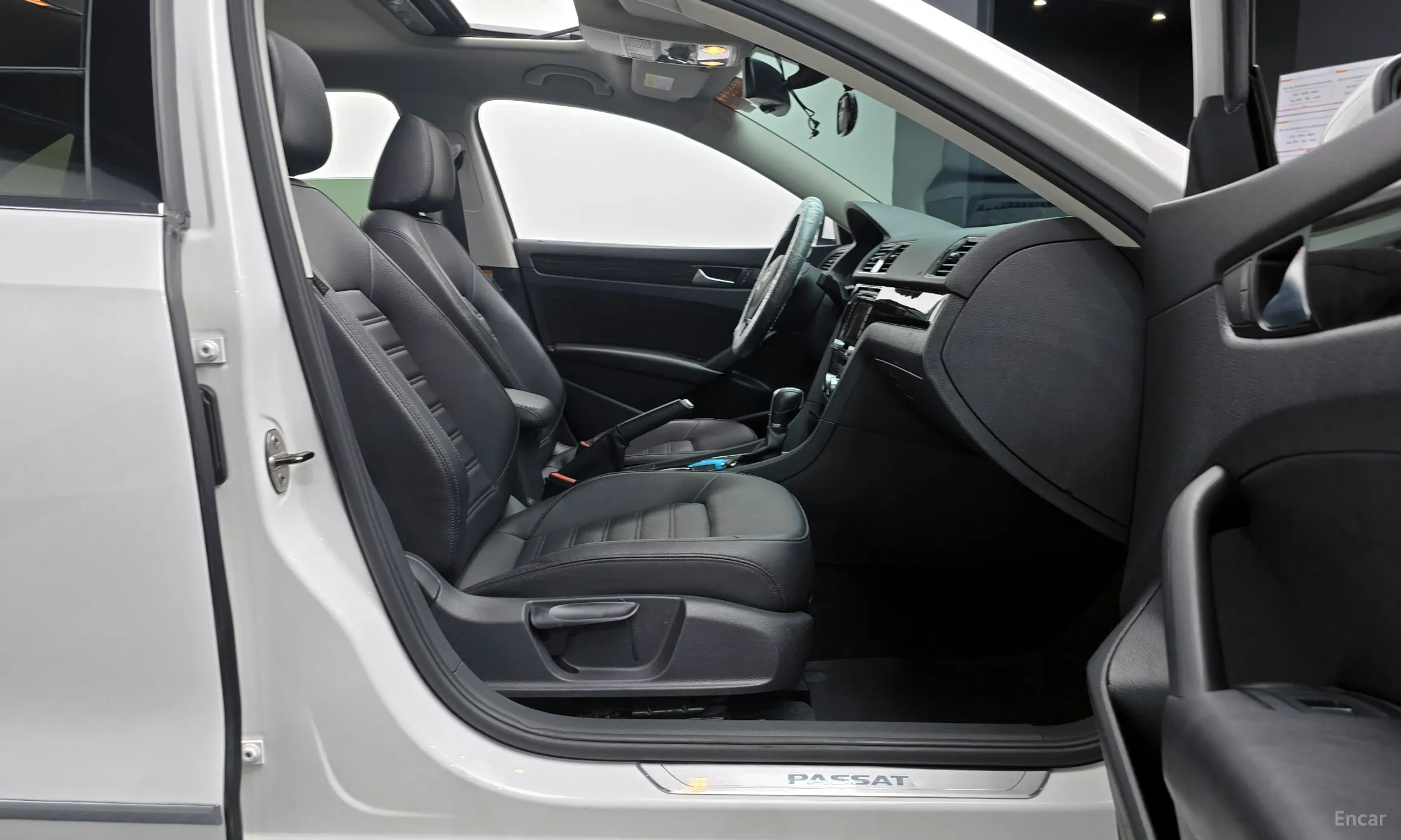 Volkswagen The New Passat превью 10