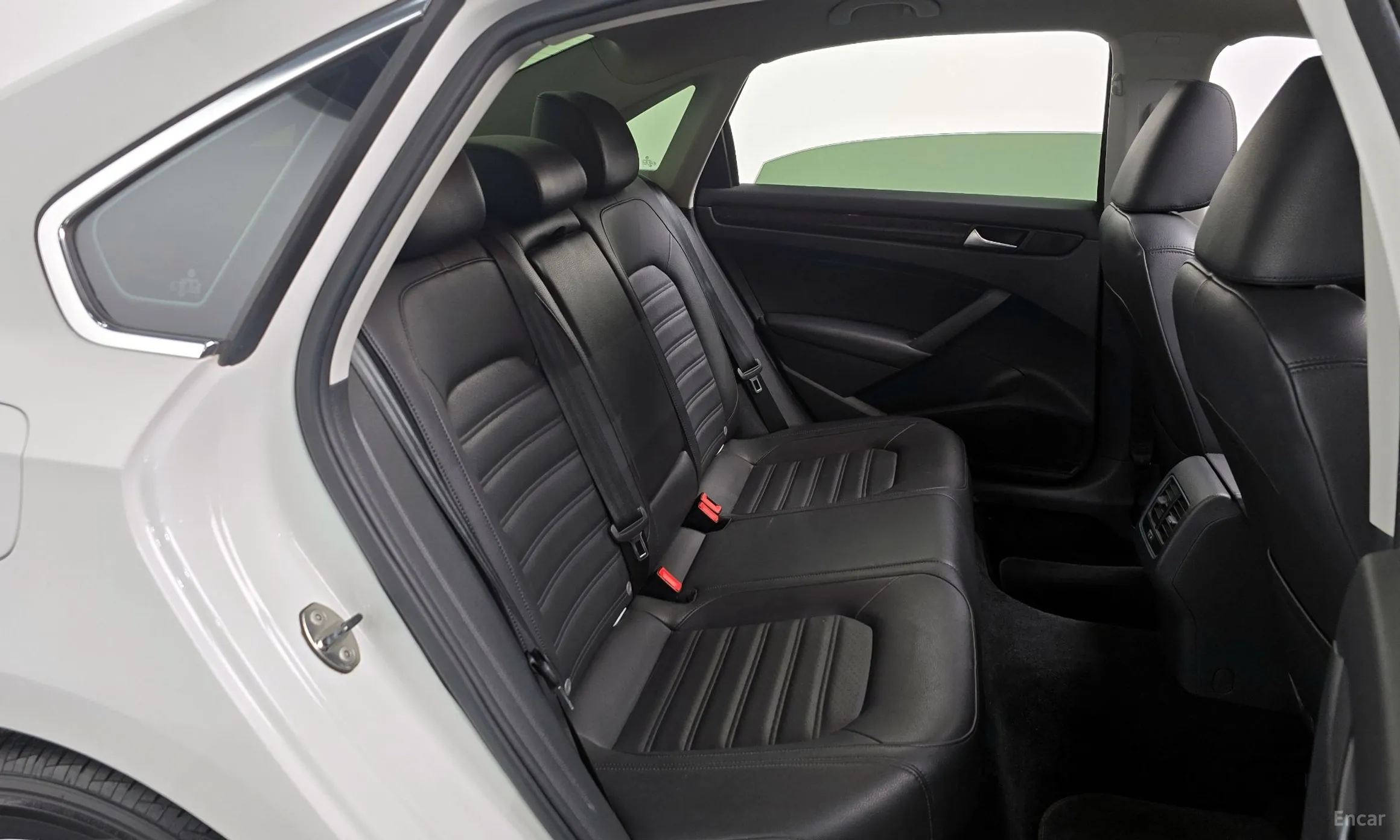 Volkswagen The New Passat превью 12