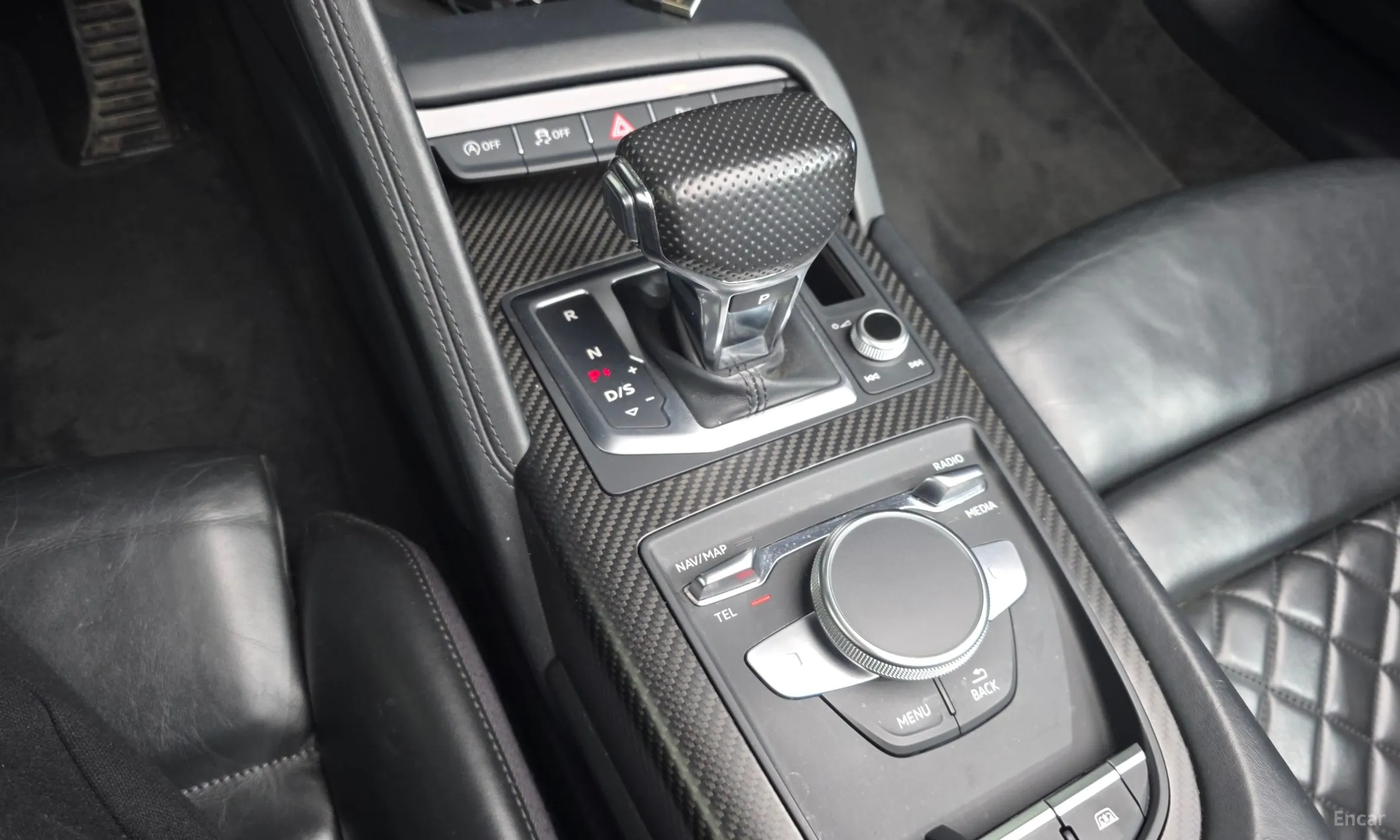 Audi R8 (4S) превью 9