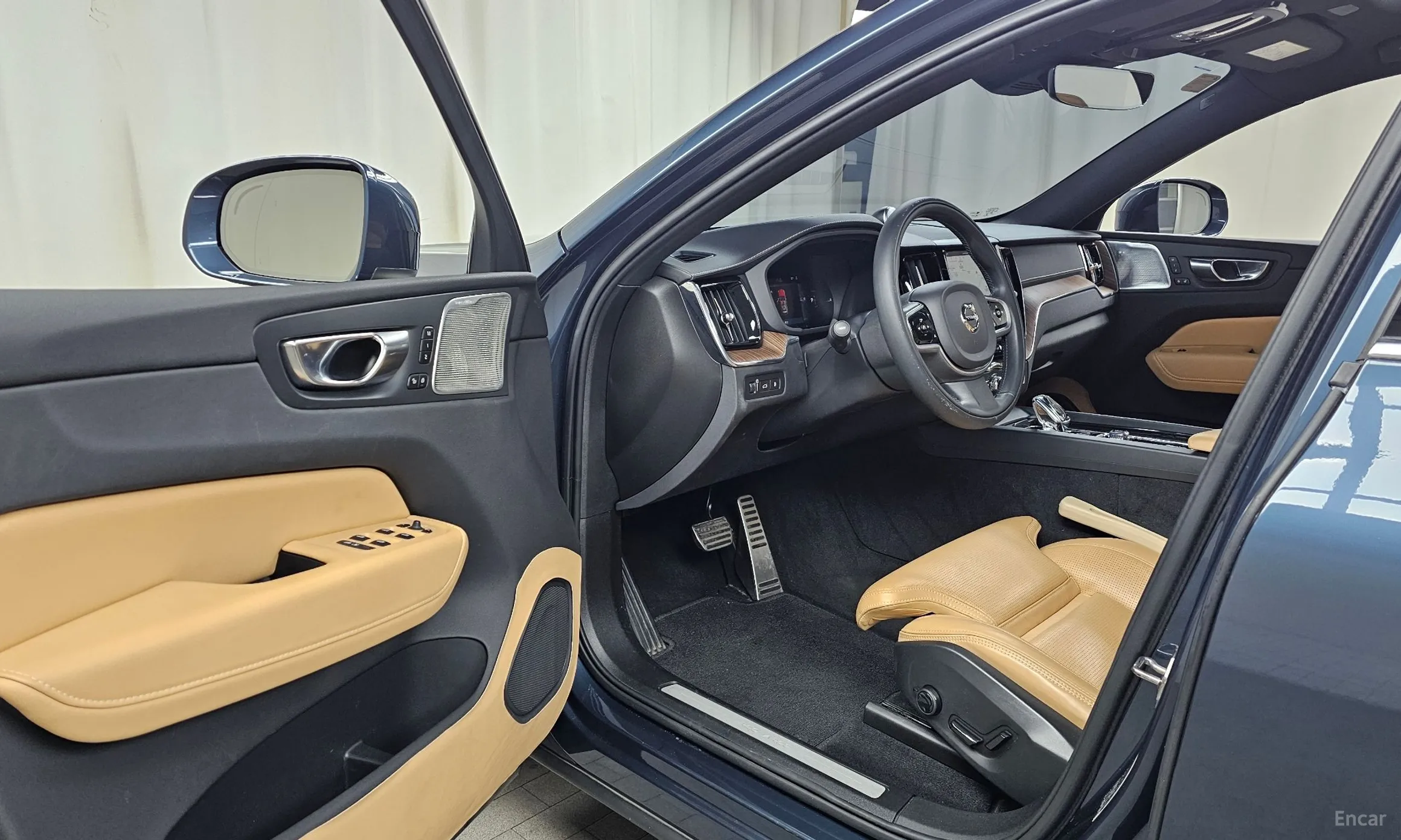 Volvo XC60 Gen 2 превью 10