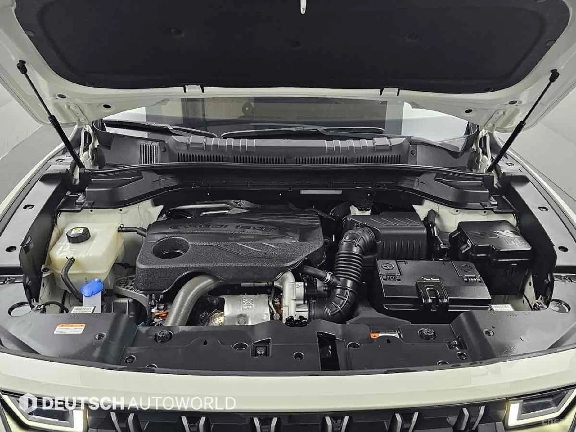KG Mobility (SsangYong) Torres превью 8