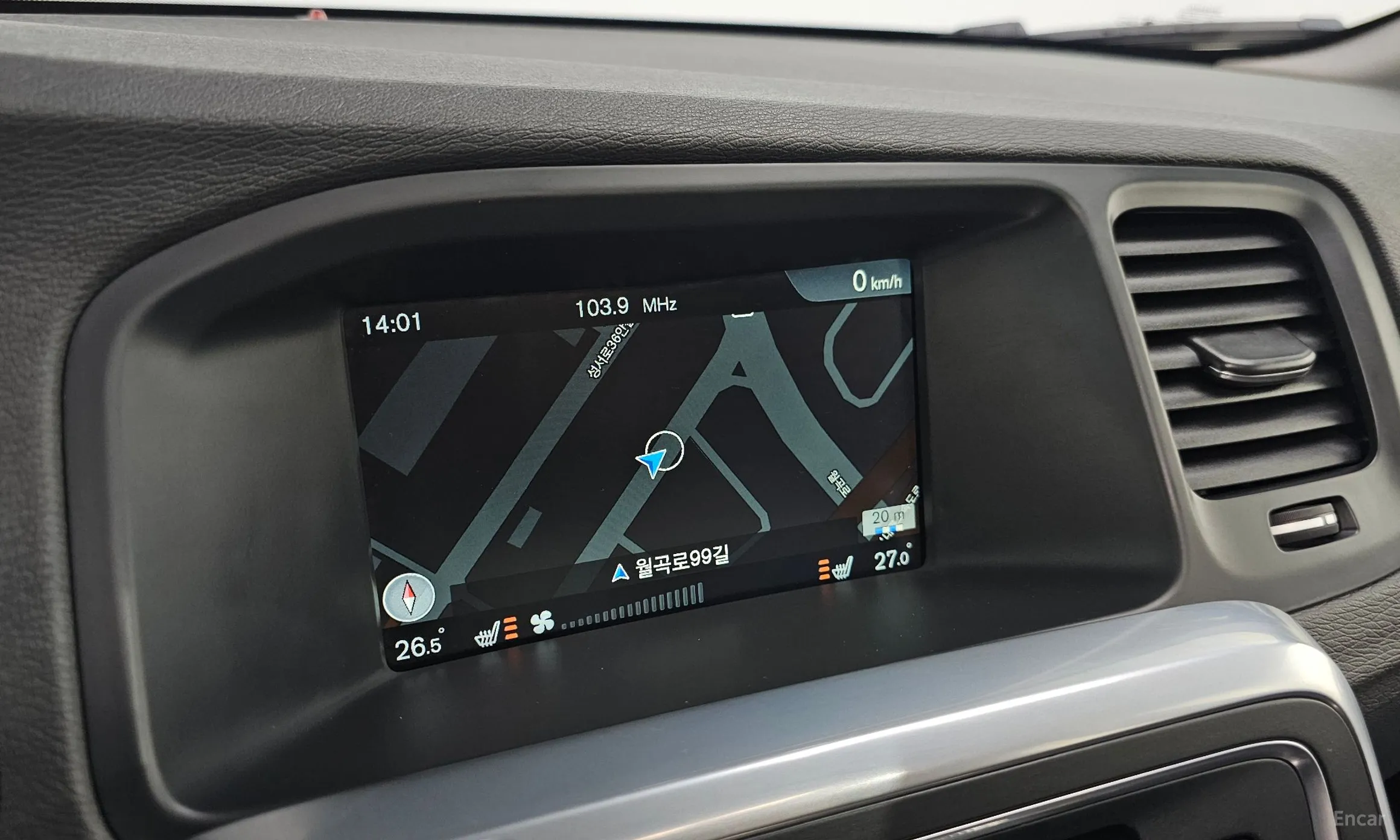 Volvo S60 превью 14