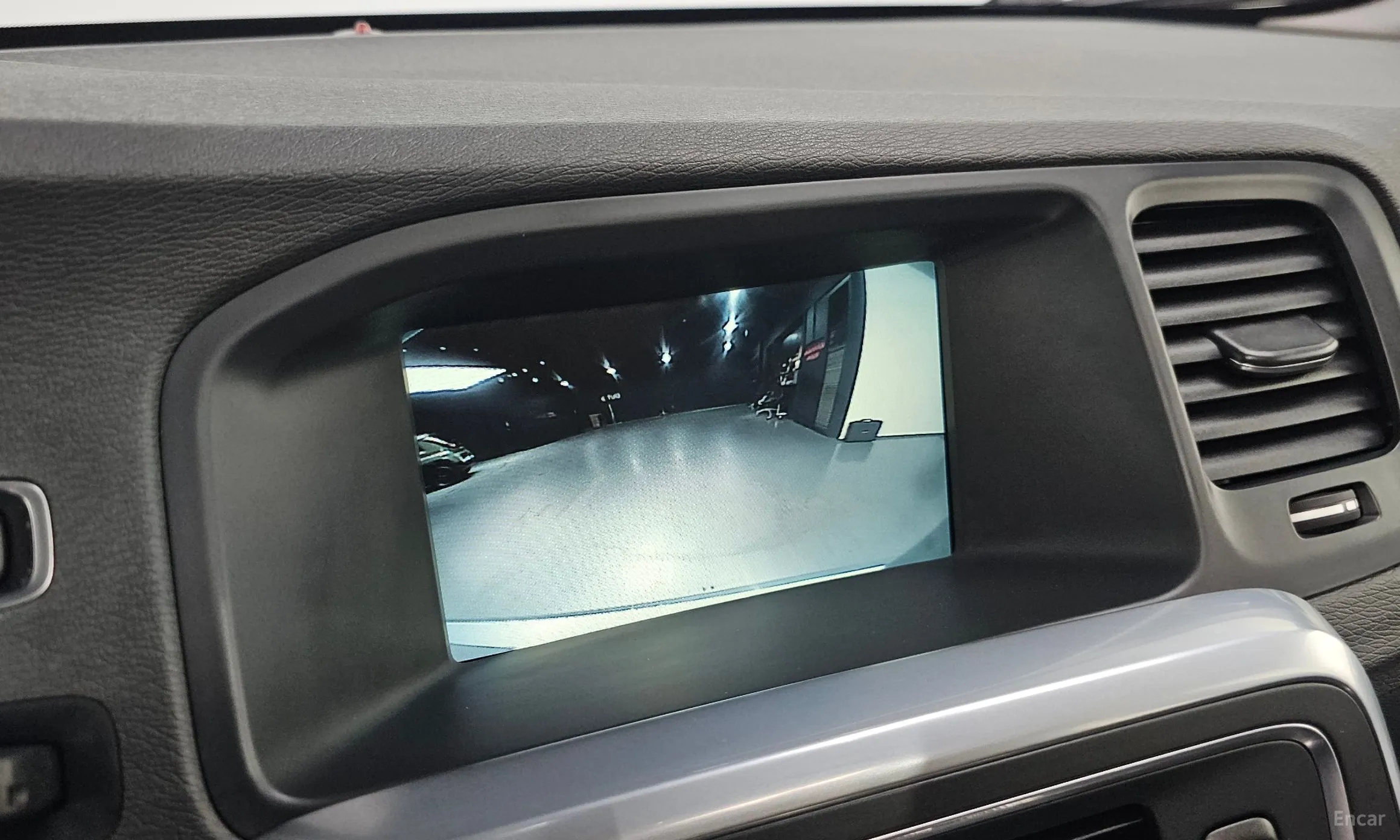 Volvo S60 превью 15