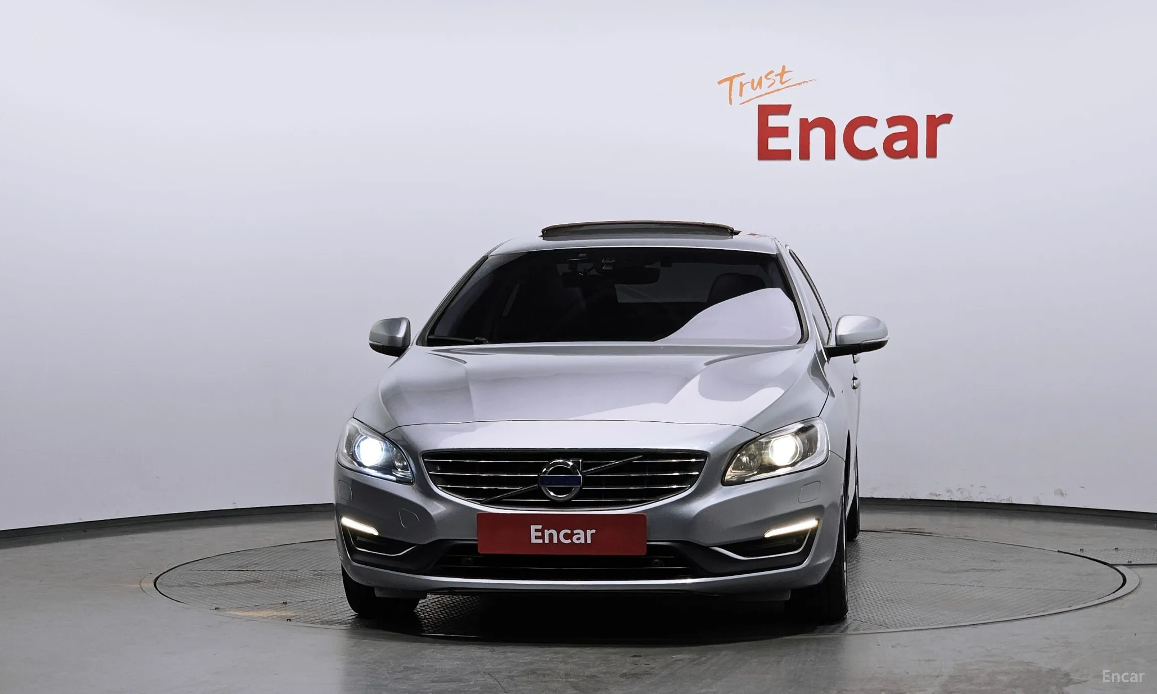 Volvo S60 превью 3