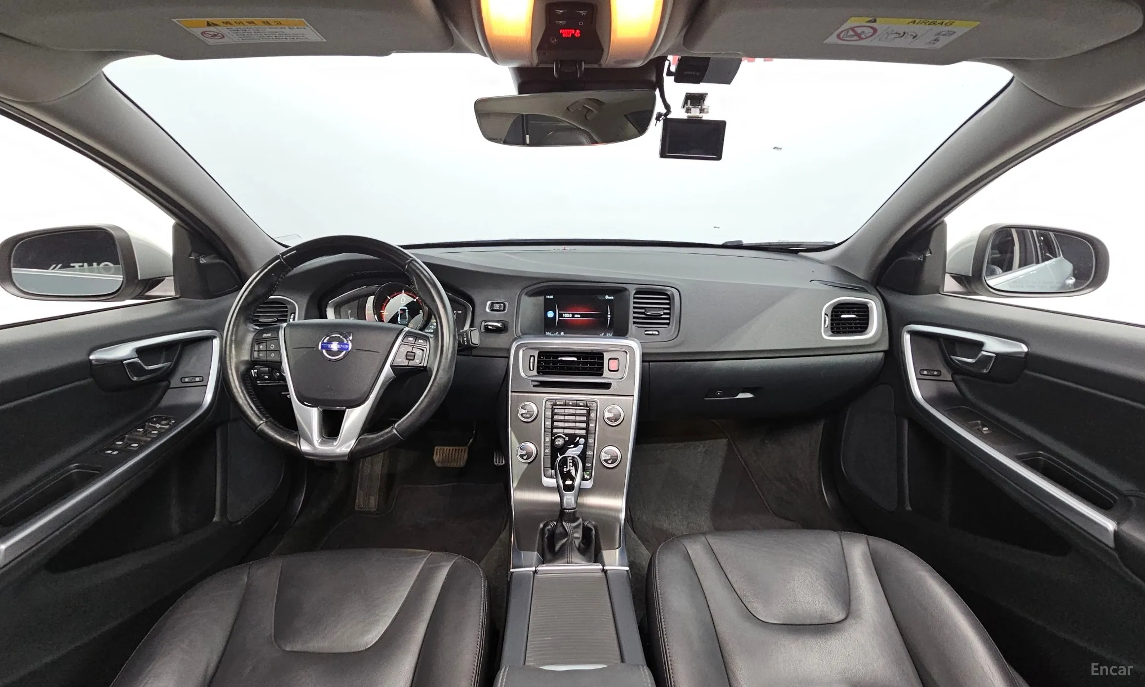Volvo S60 превью 7