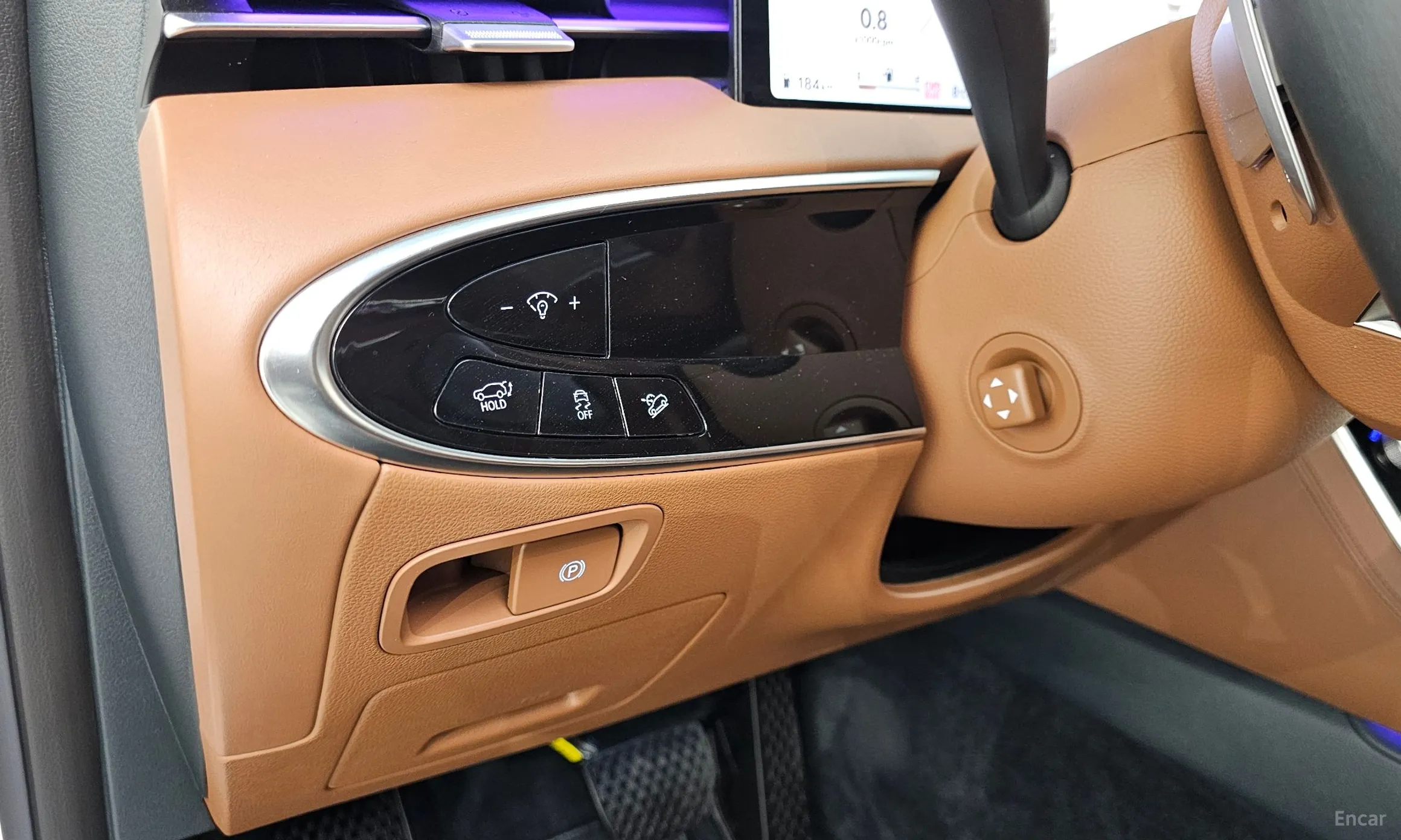 Genesis GV70 превью 13