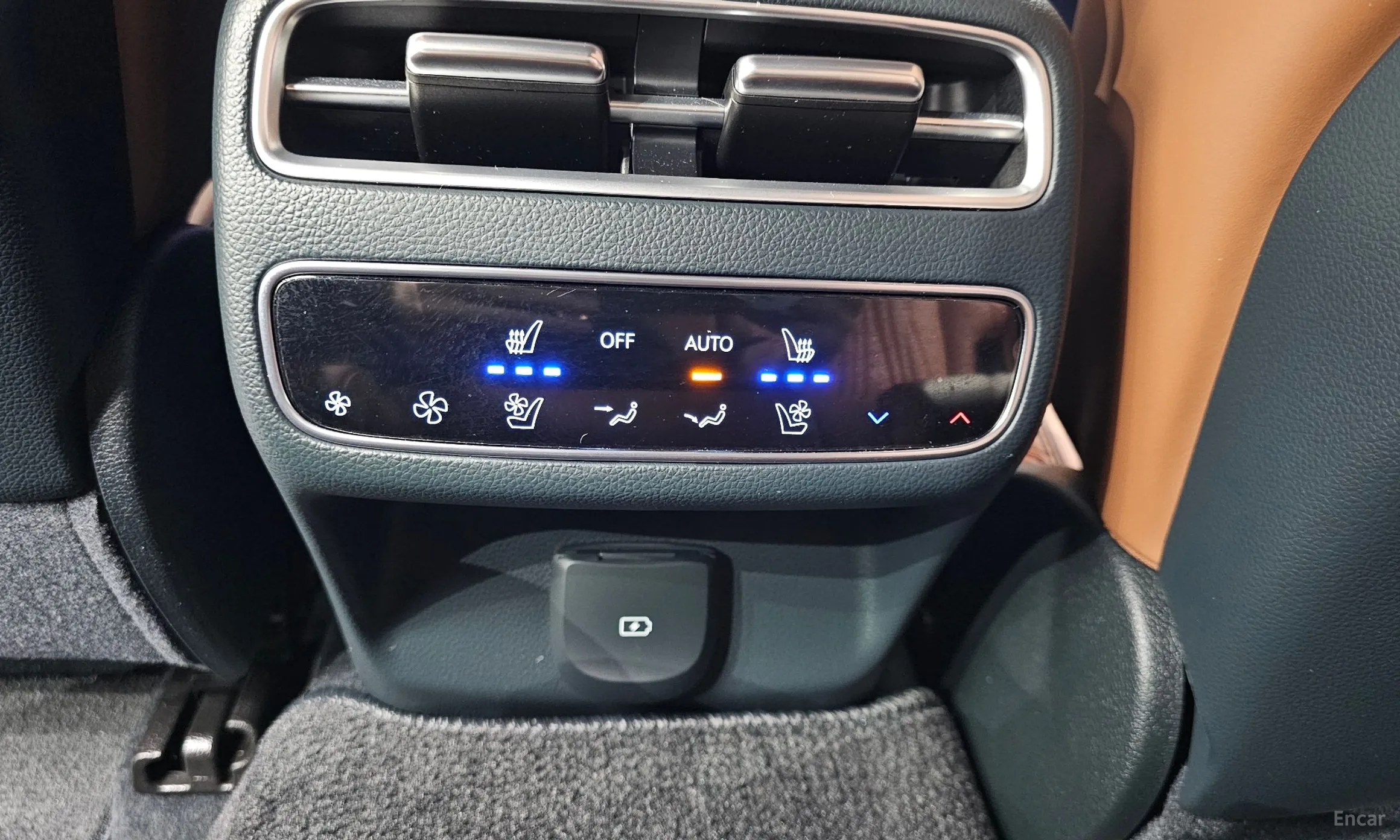 Genesis GV70 превью 19