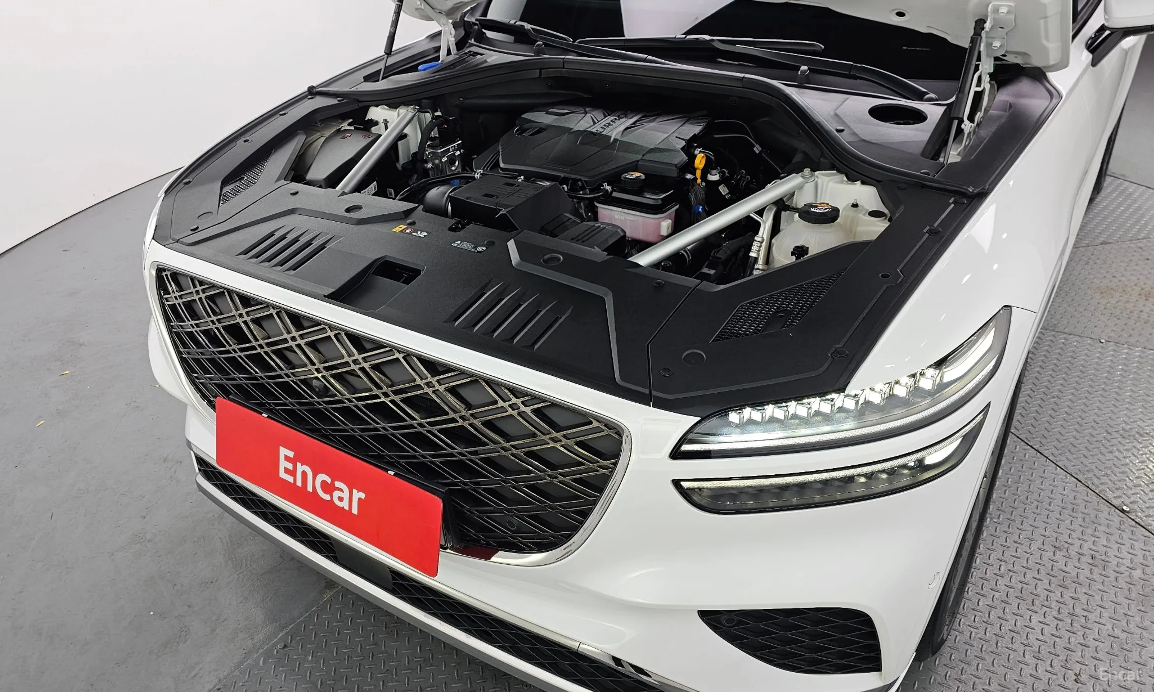 Genesis GV70 превью 6