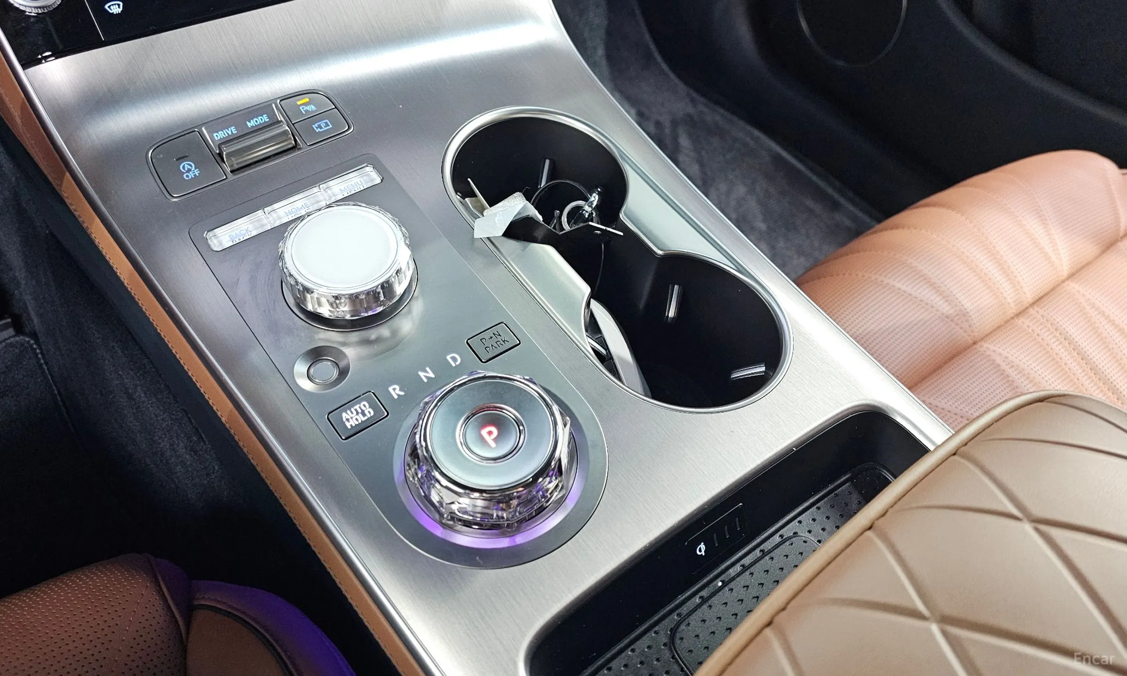 Genesis GV70 превью 9
