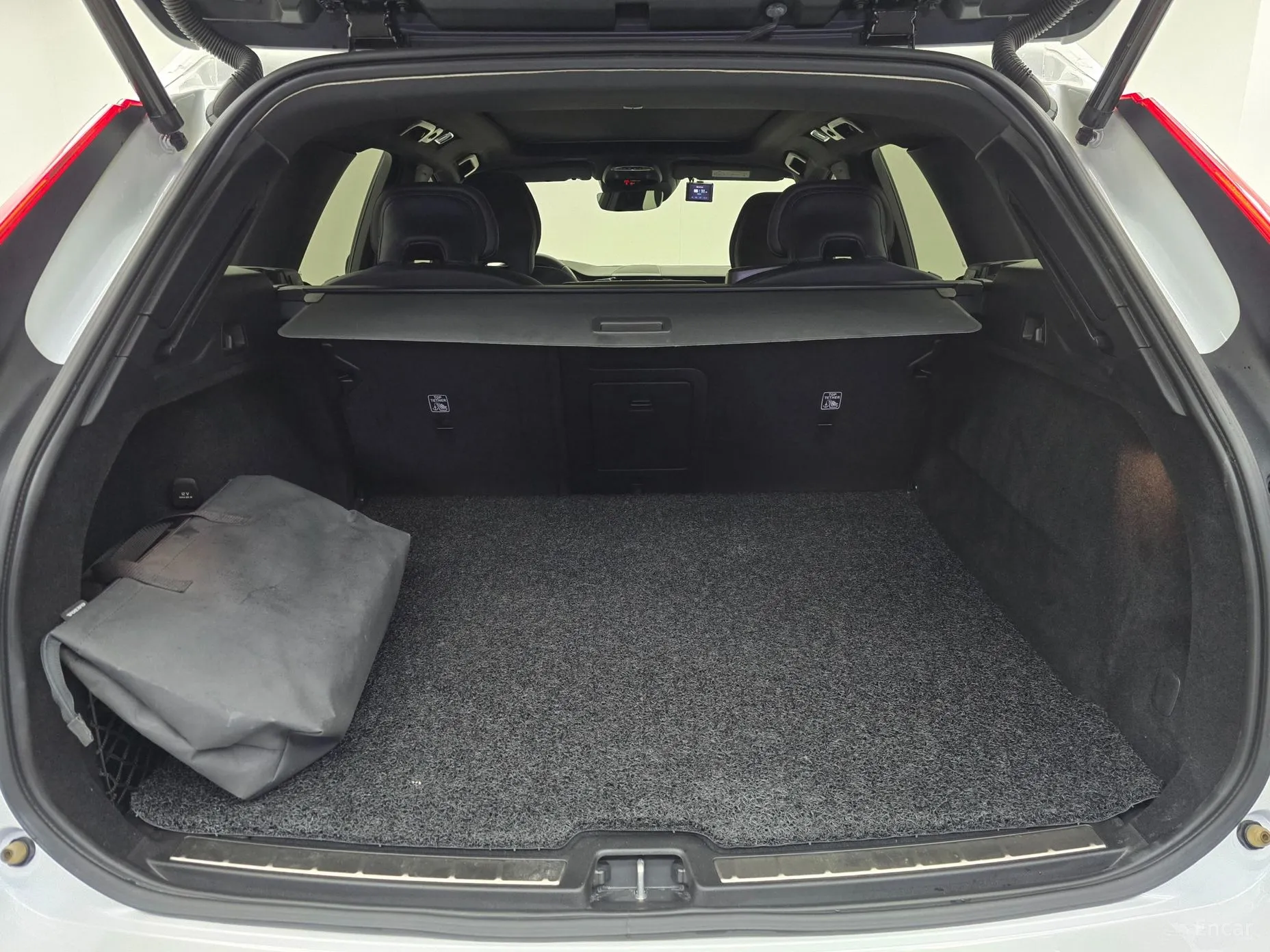 Volvo XC60 Gen 2 превью 20