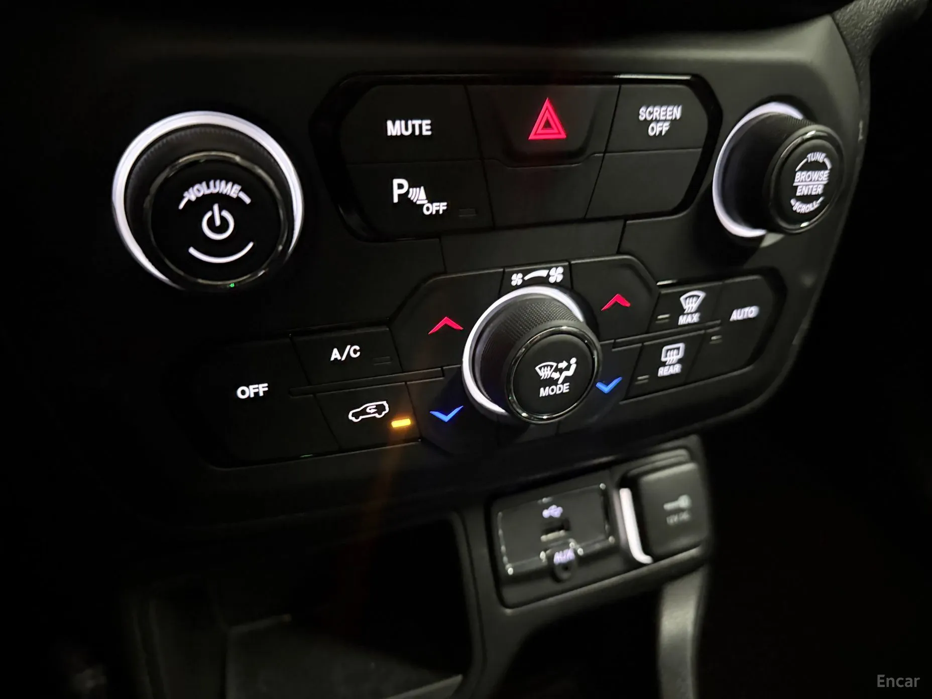 Jeep Renegade превью 11