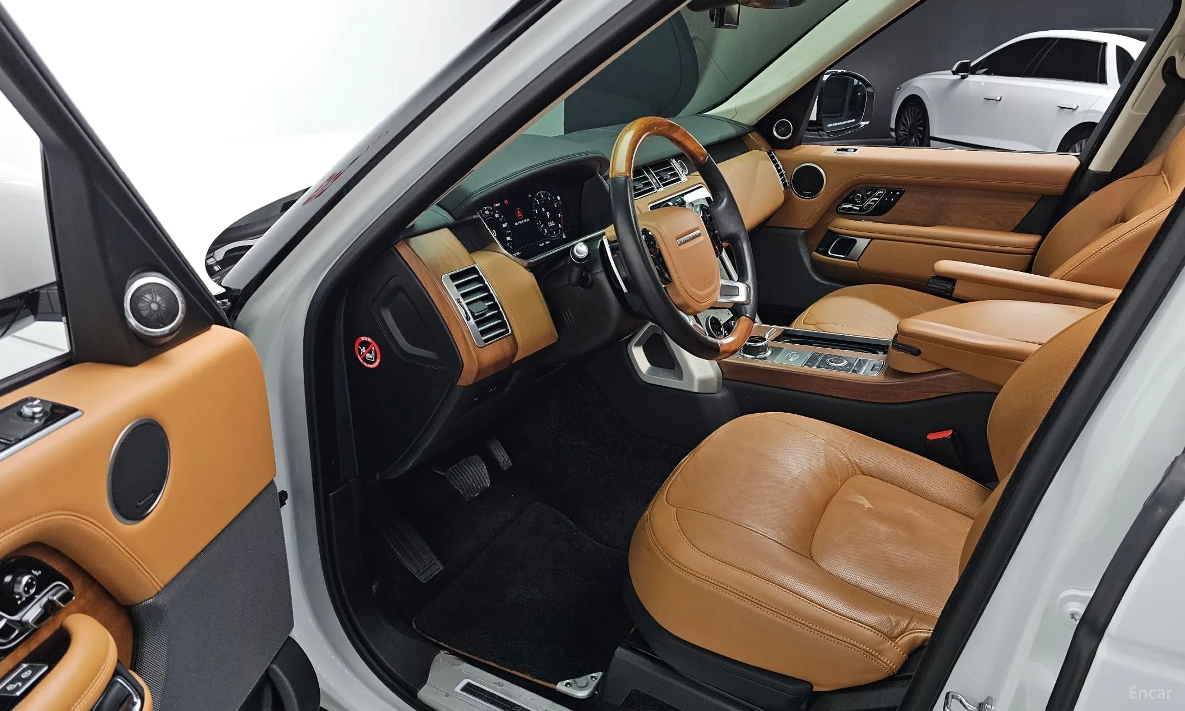 Land Rover Range Rover 4th Generation превью 11
