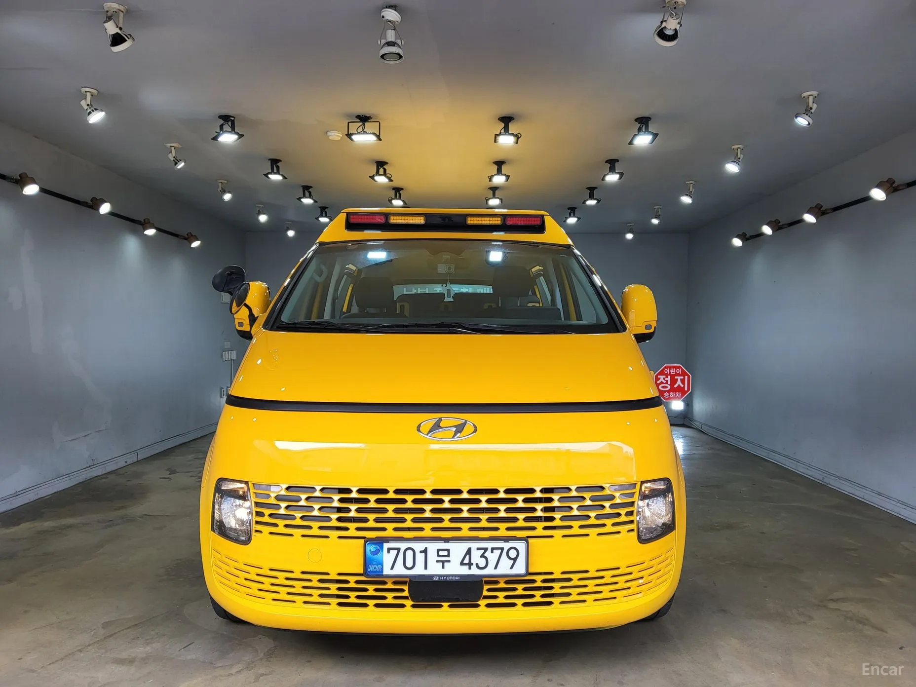 Hyundai Staria превью 3