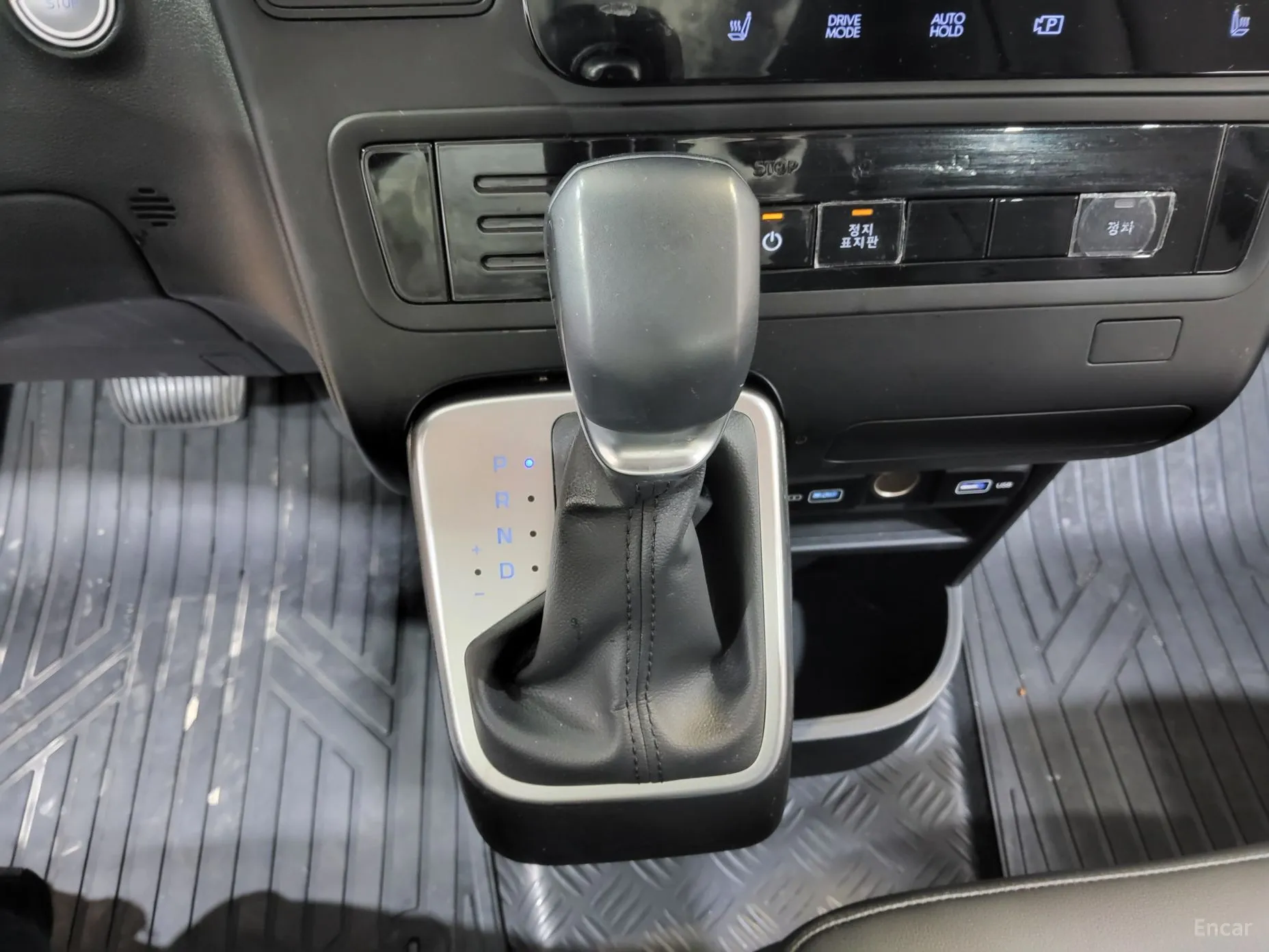 Hyundai Staria превью 9