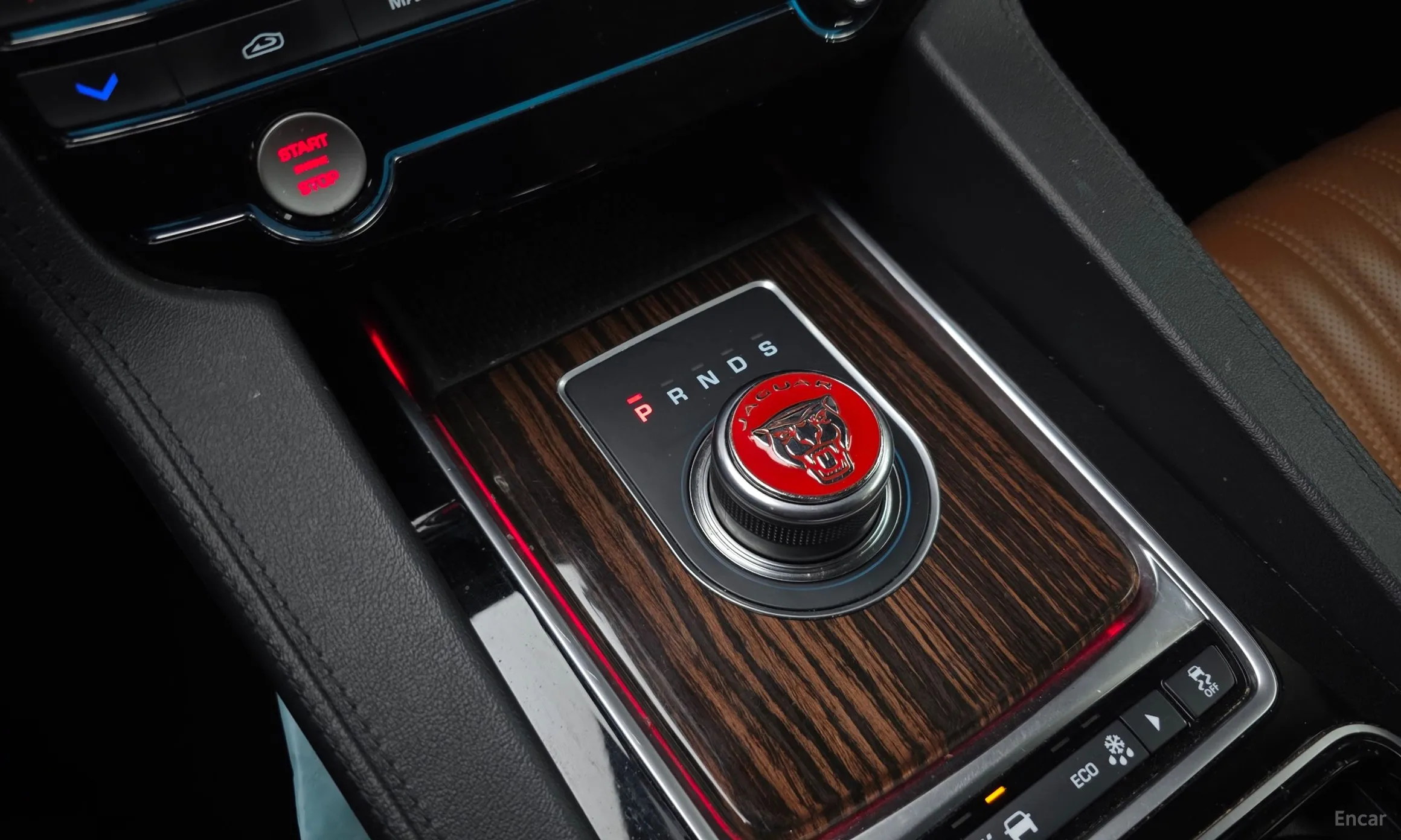 Jaguar F-PACE превью 9